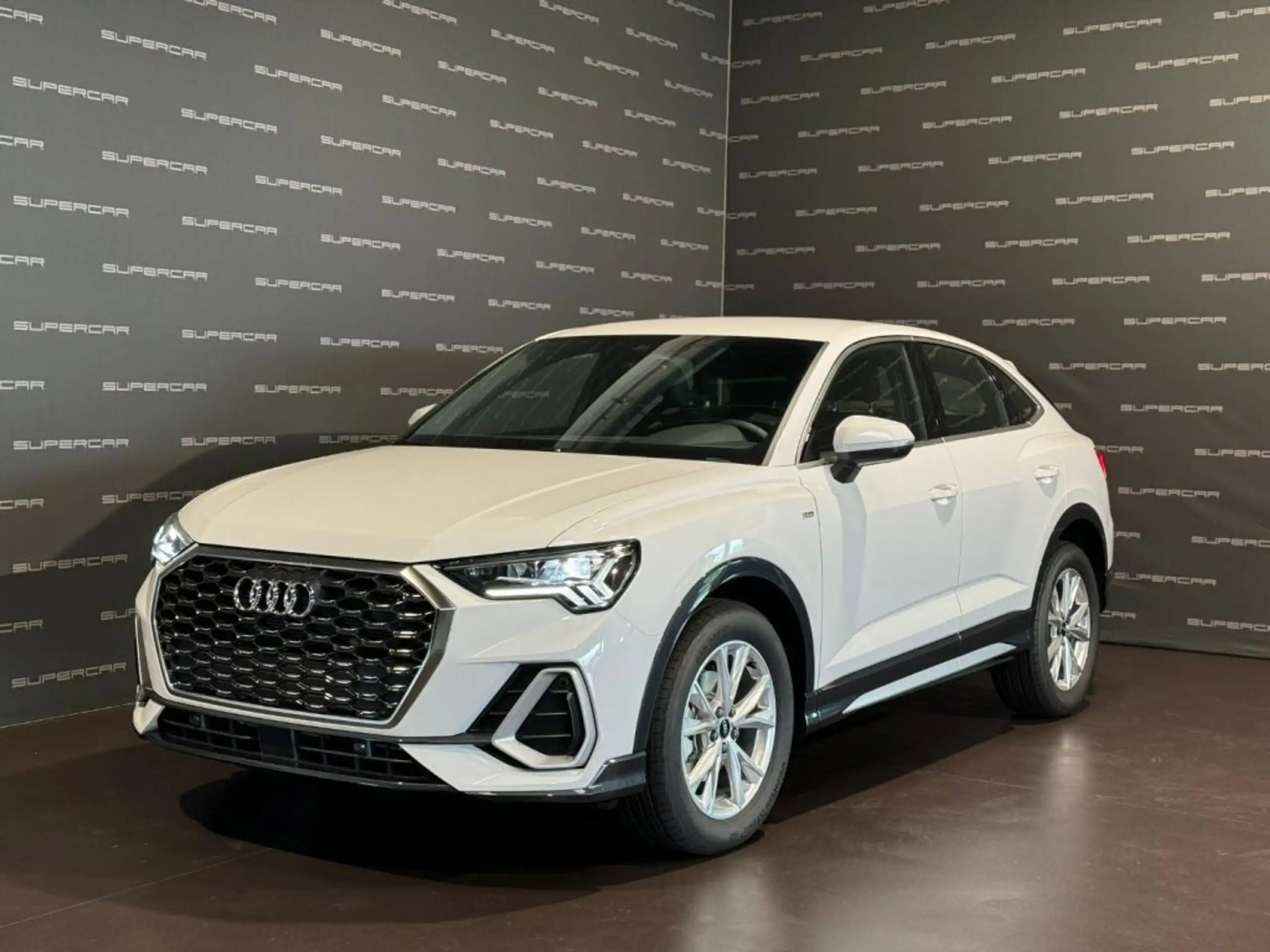 Audi - Q3