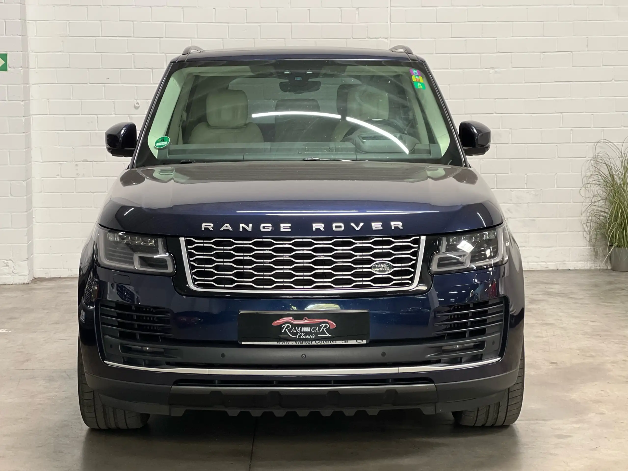 Land Rover - Range Rover