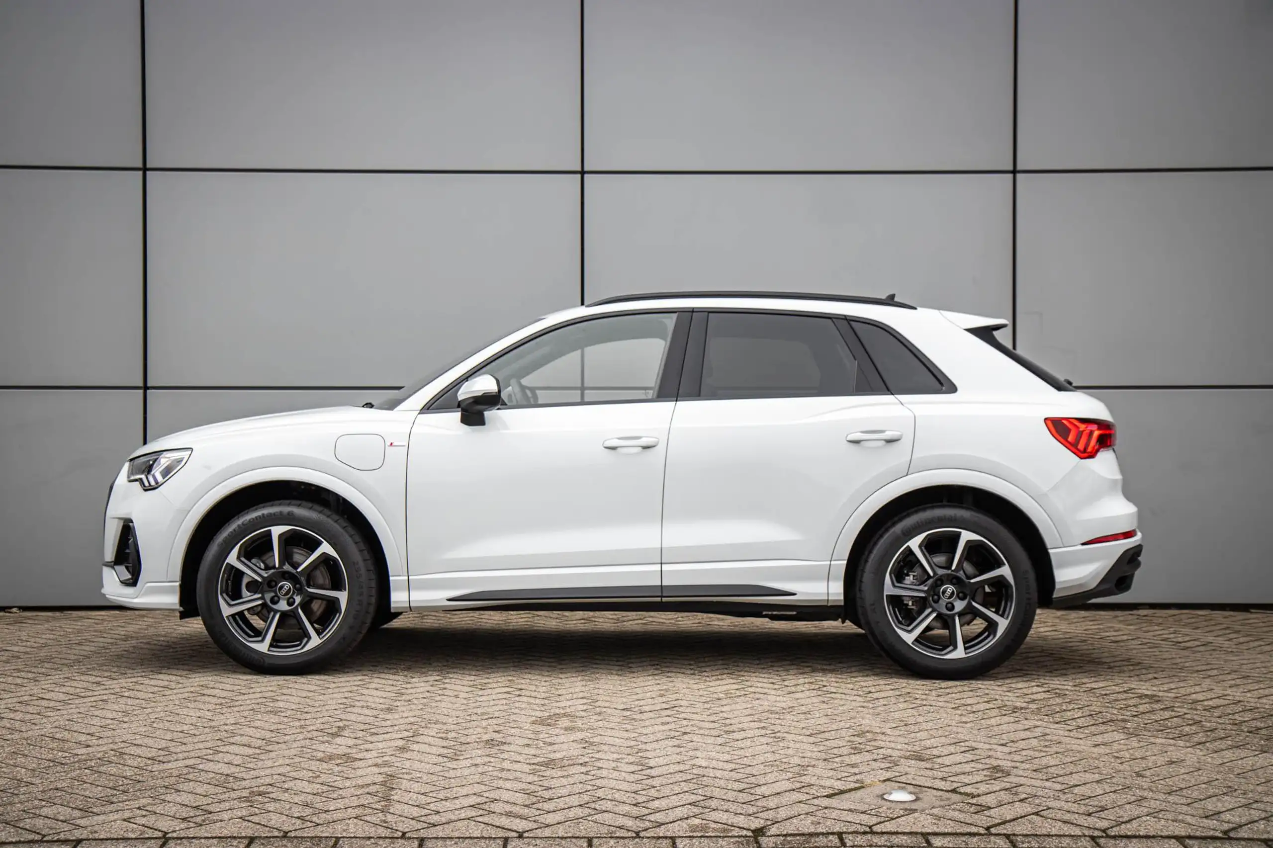 Audi - Q3