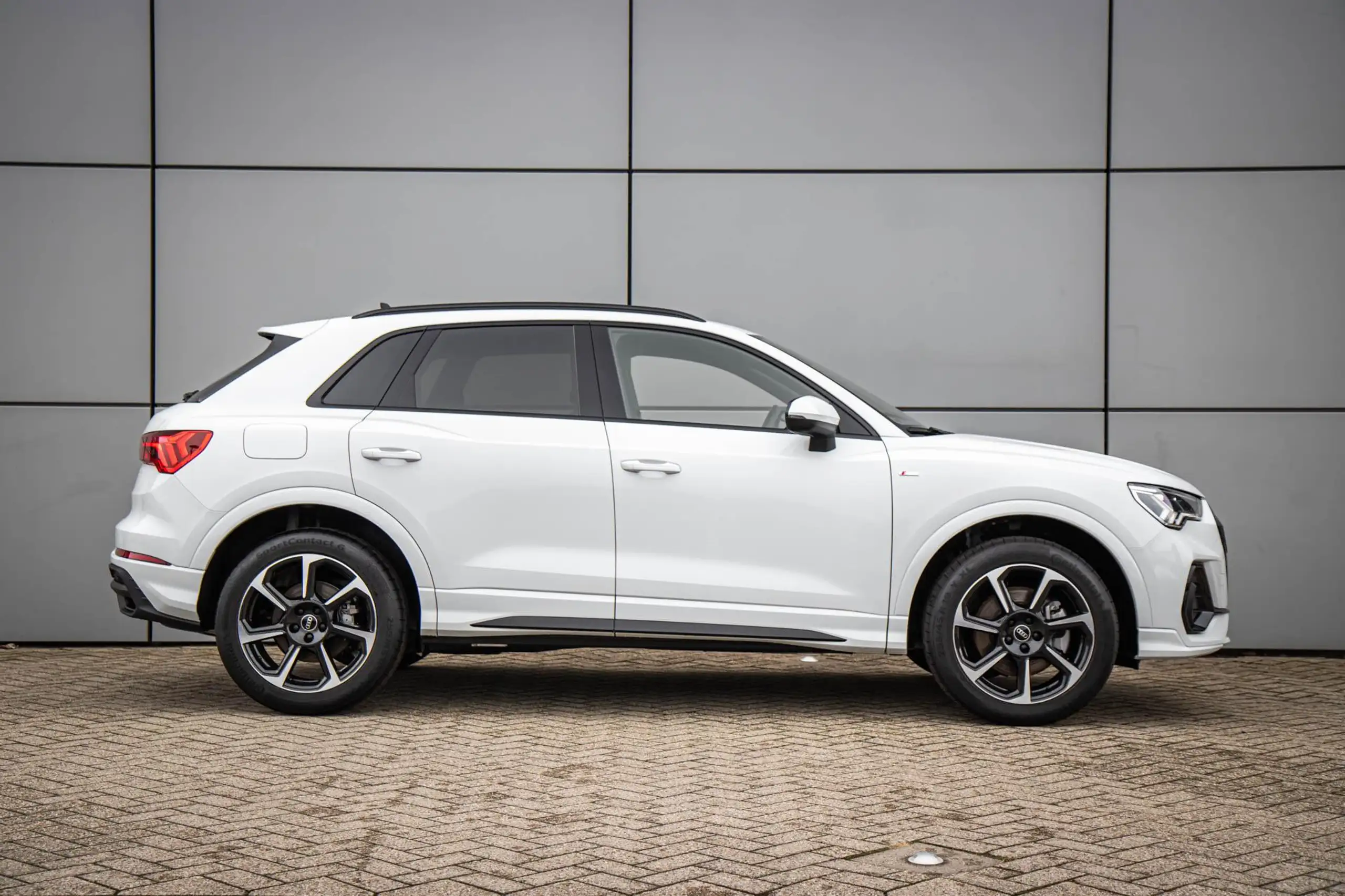 Audi - Q3