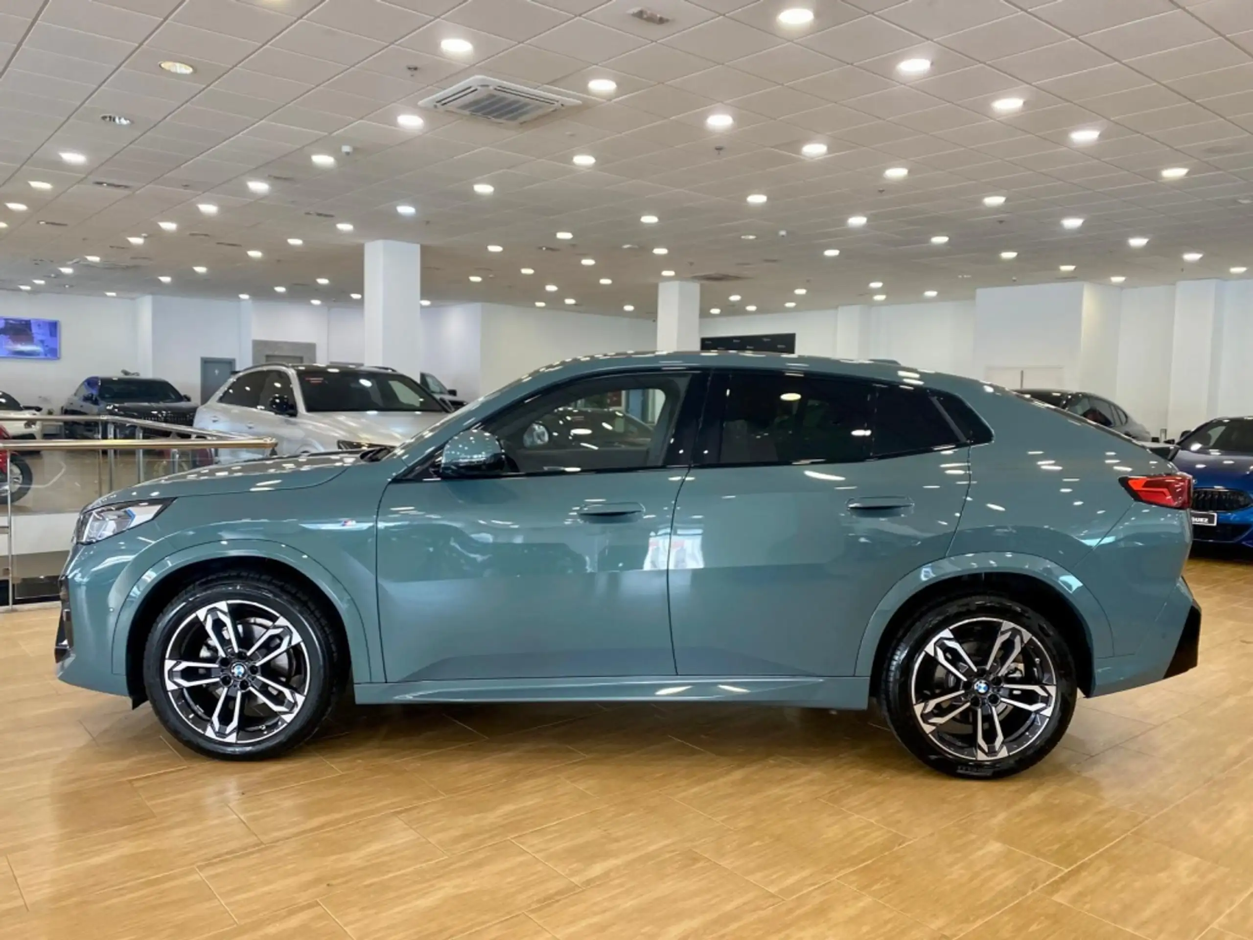 BMW - X2