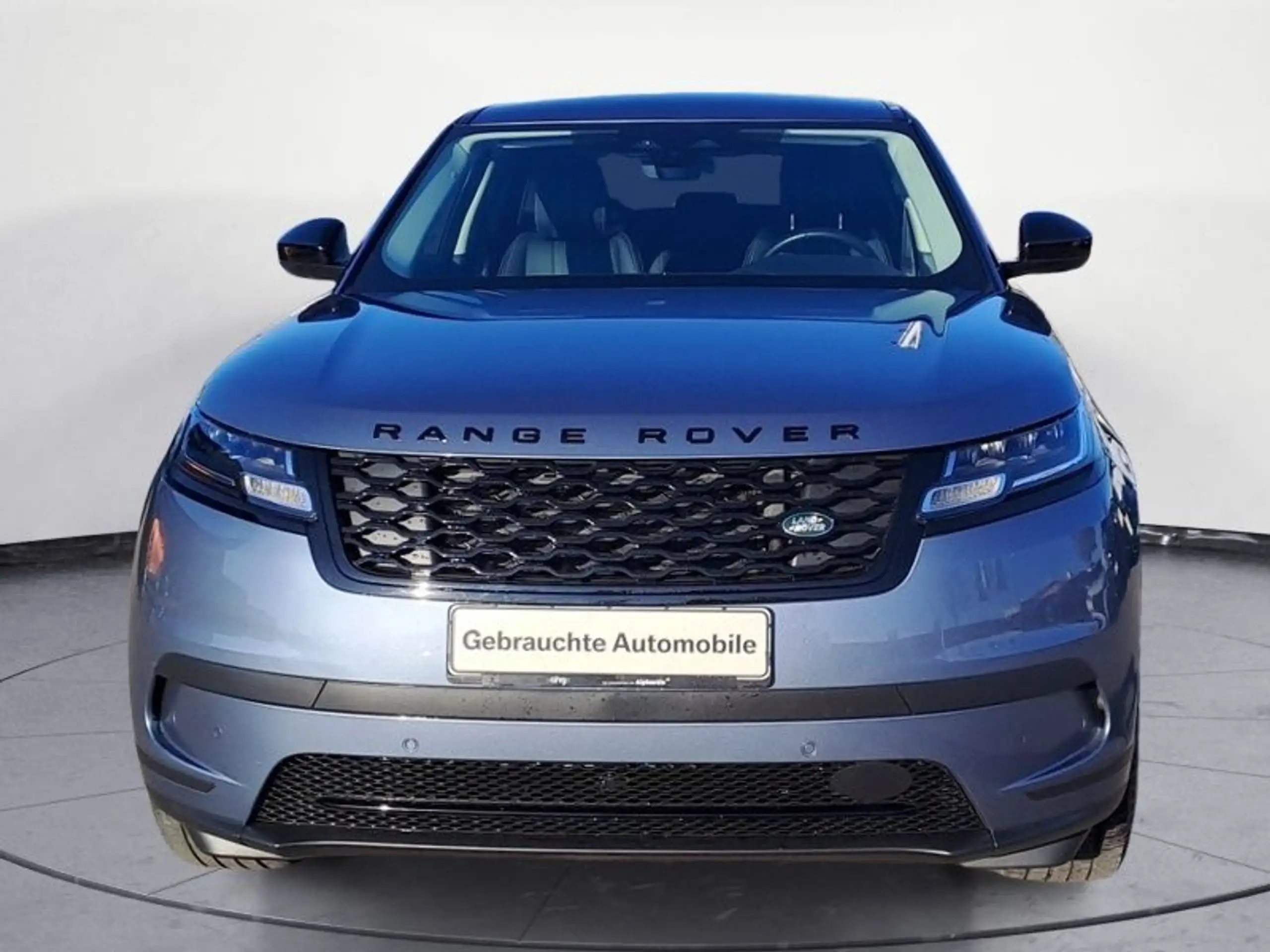 Land Rover - Range Rover Velar