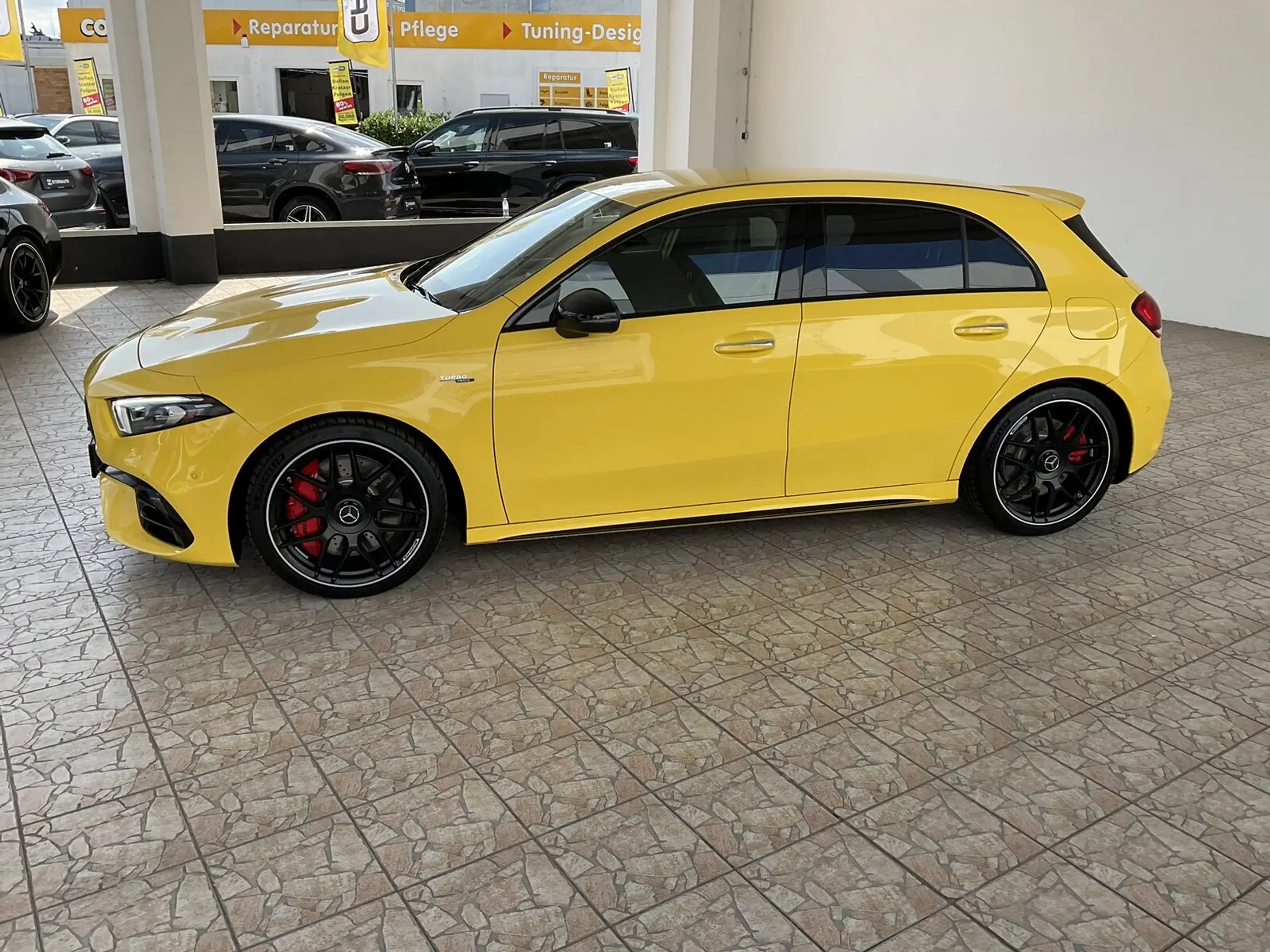 Mercedes-Benz - A 45 AMG