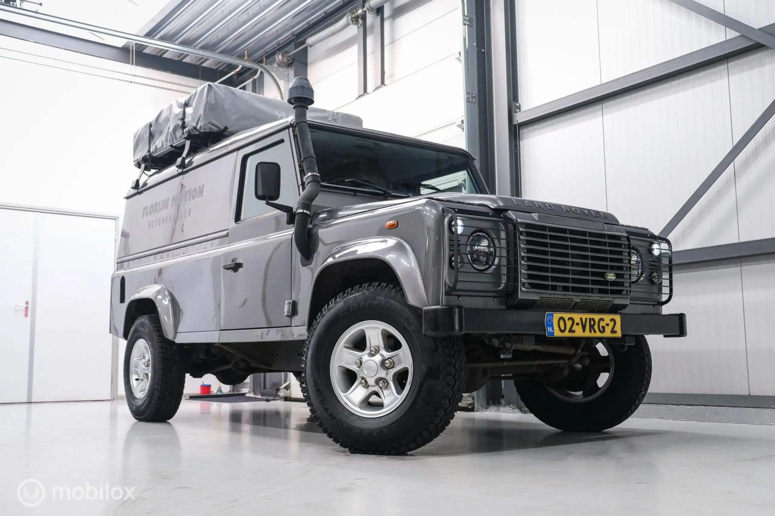 Land Rover Defender 2008