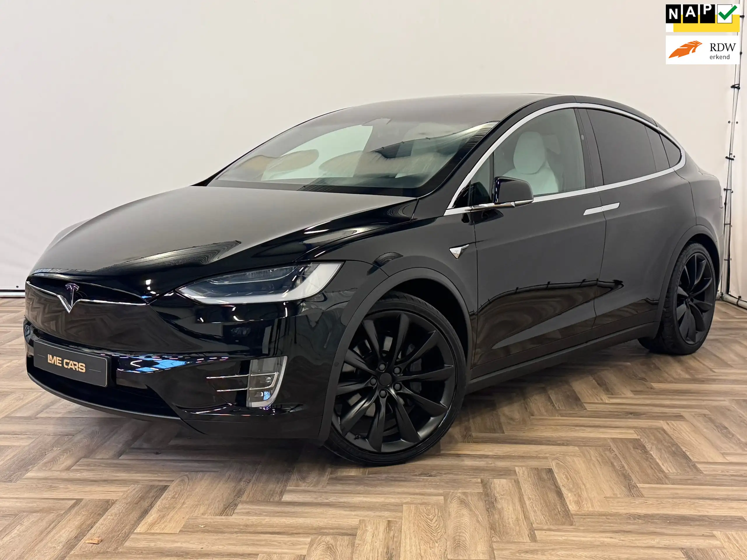 Tesla - Model X