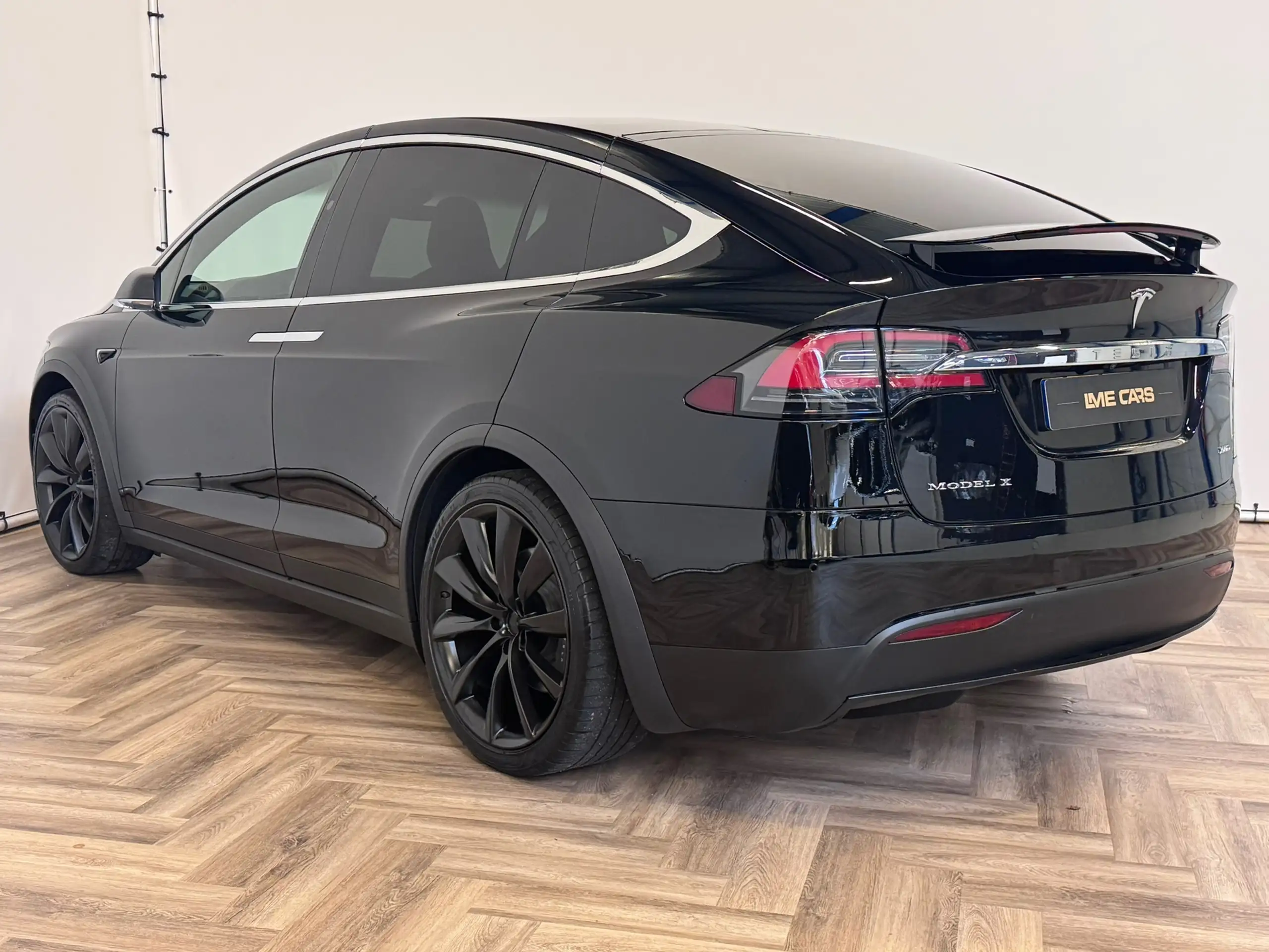 Tesla - Model X