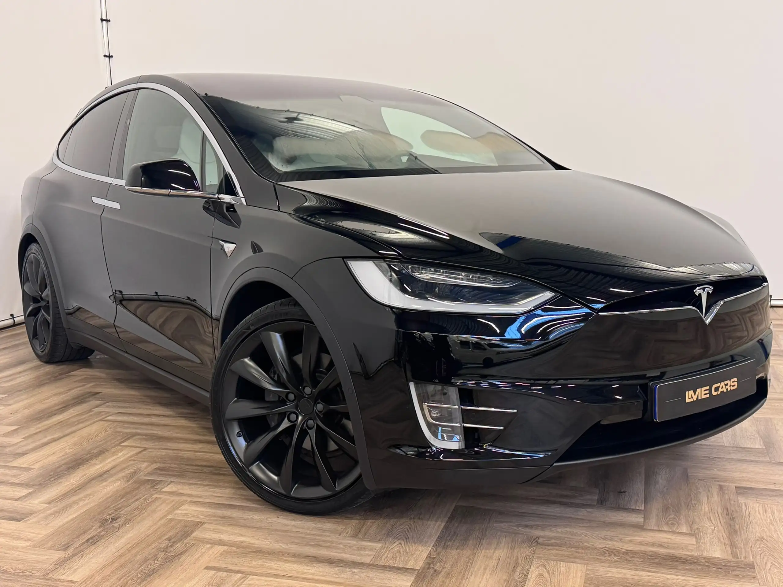 Tesla - Model X