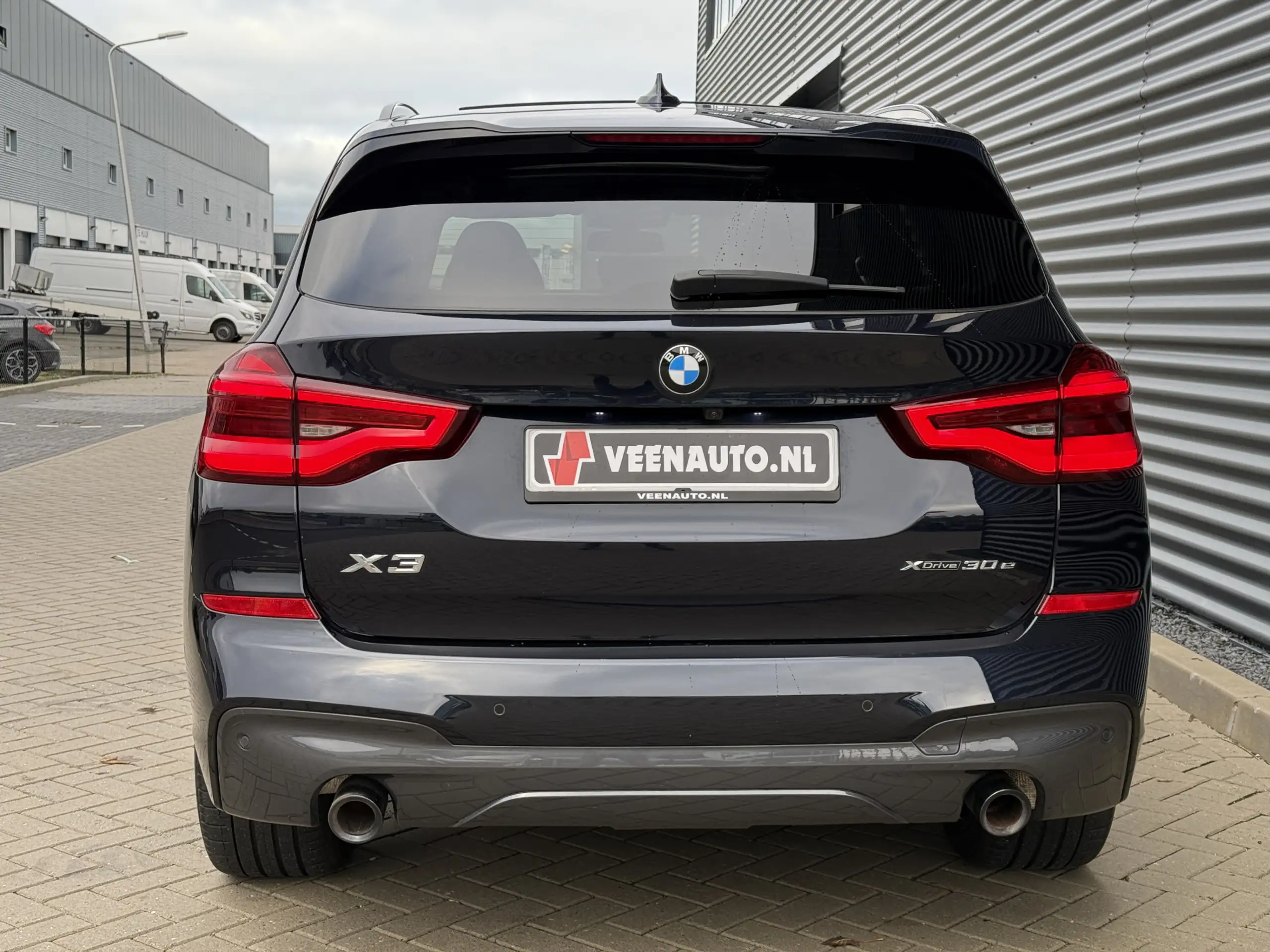 BMW - X3