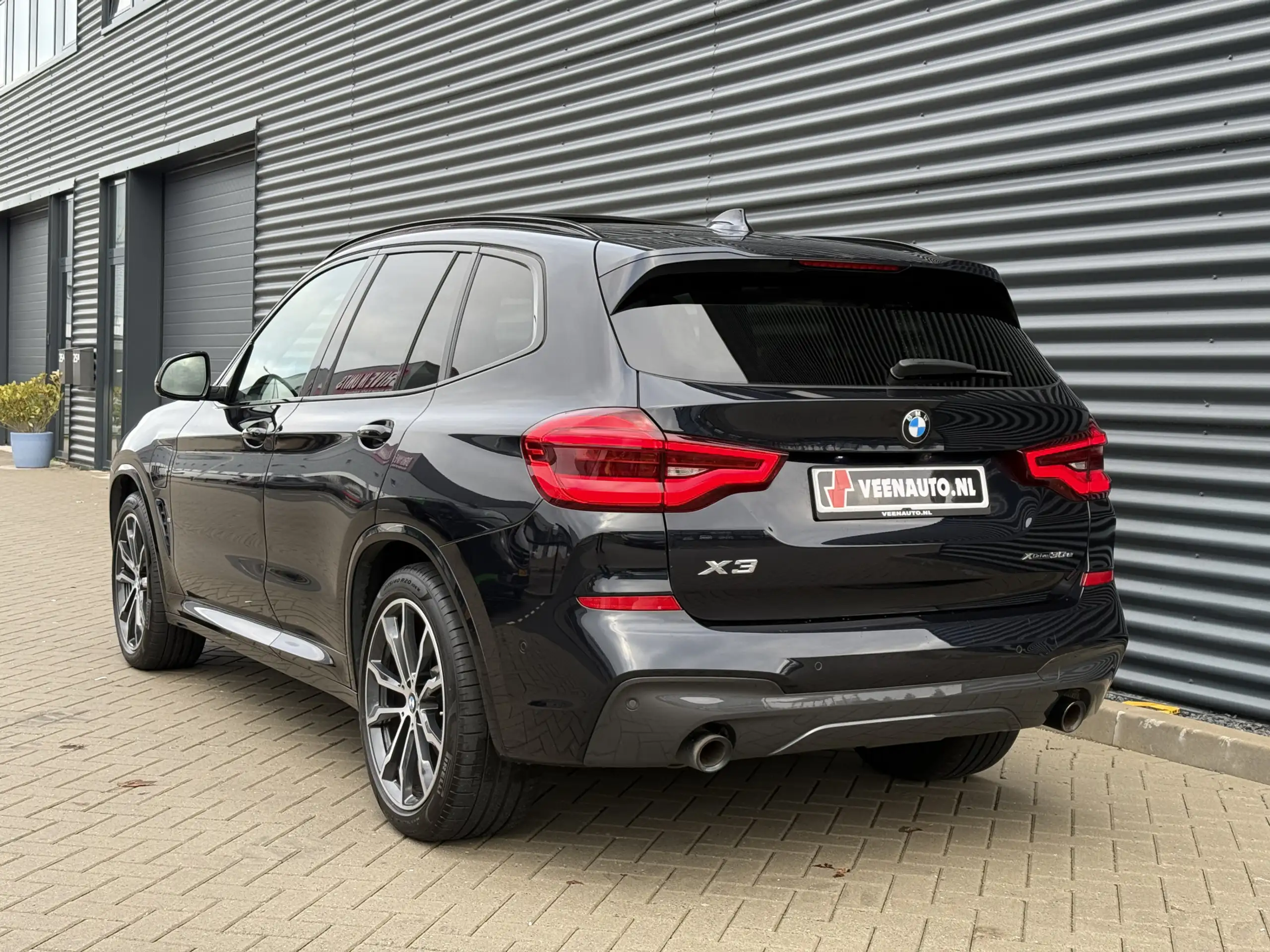 BMW - X3