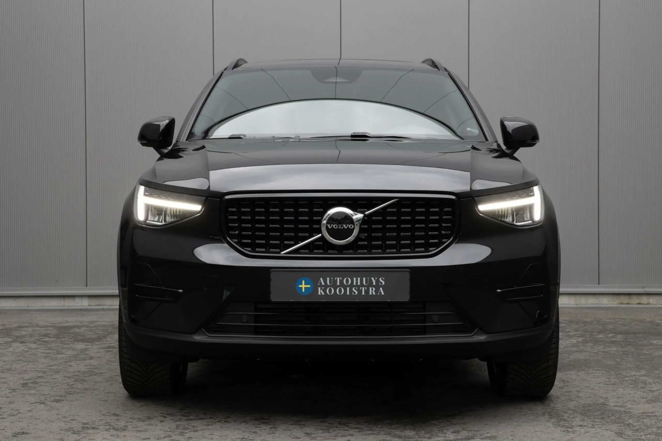 Volvo - XC40