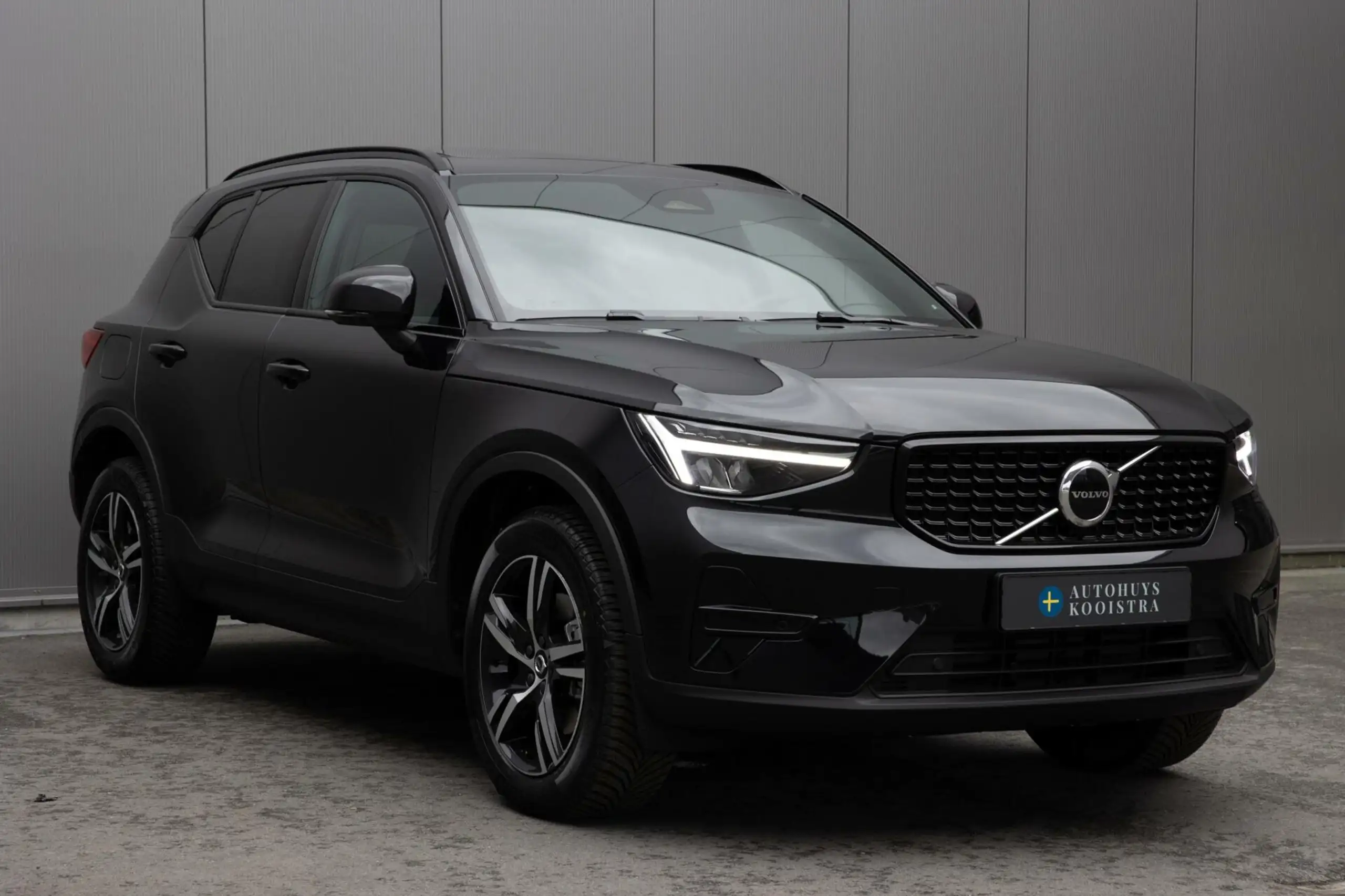 Volvo - XC40