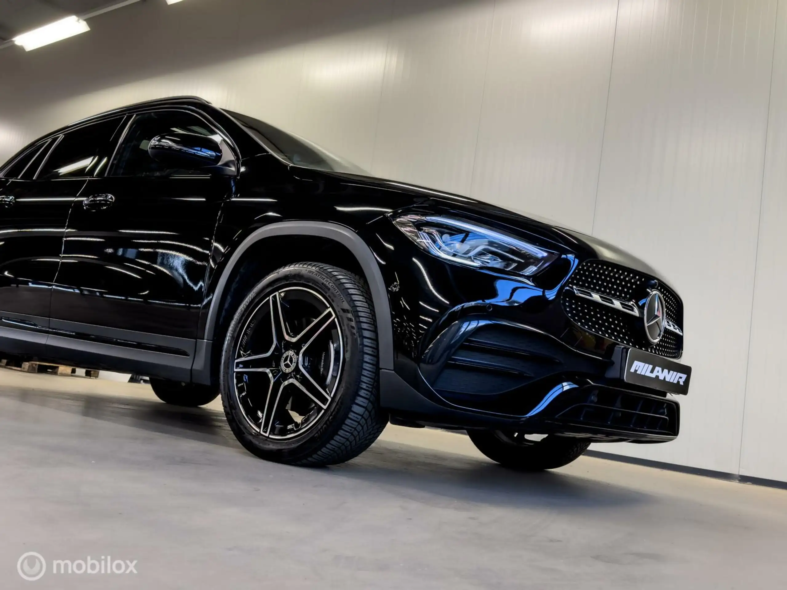 Mercedes-Benz - GLA 250