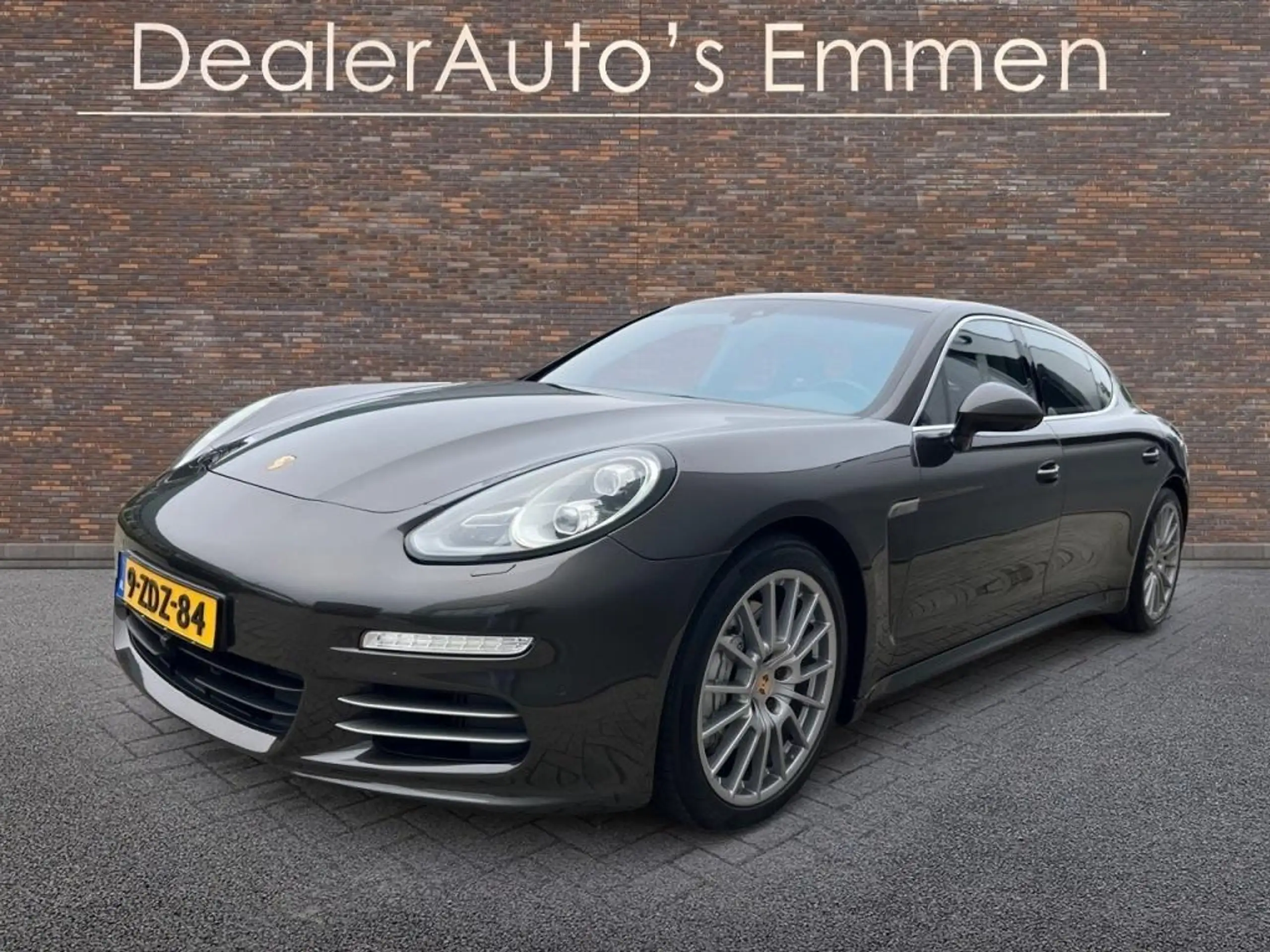 Porsche - Panamera