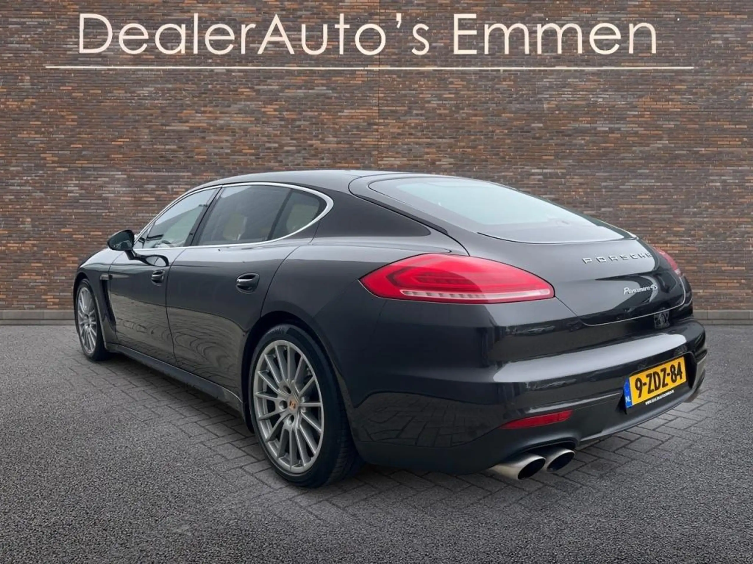 Porsche - Panamera