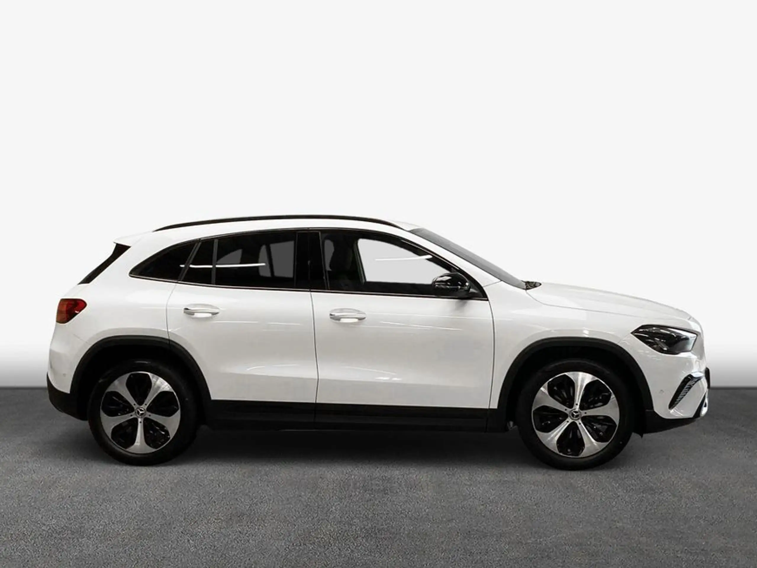 Mercedes-Benz - GLA 200