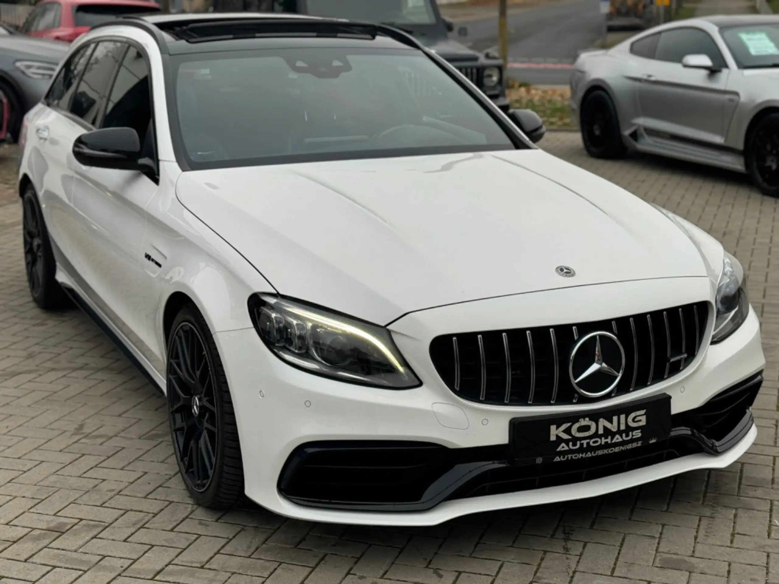 Mercedes-Benz - C 63 AMG