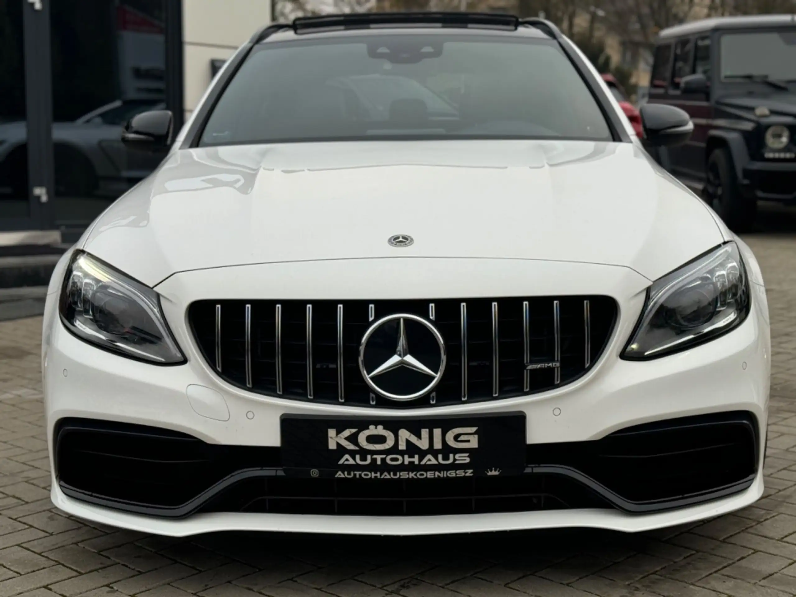 Mercedes-Benz - C 63 AMG