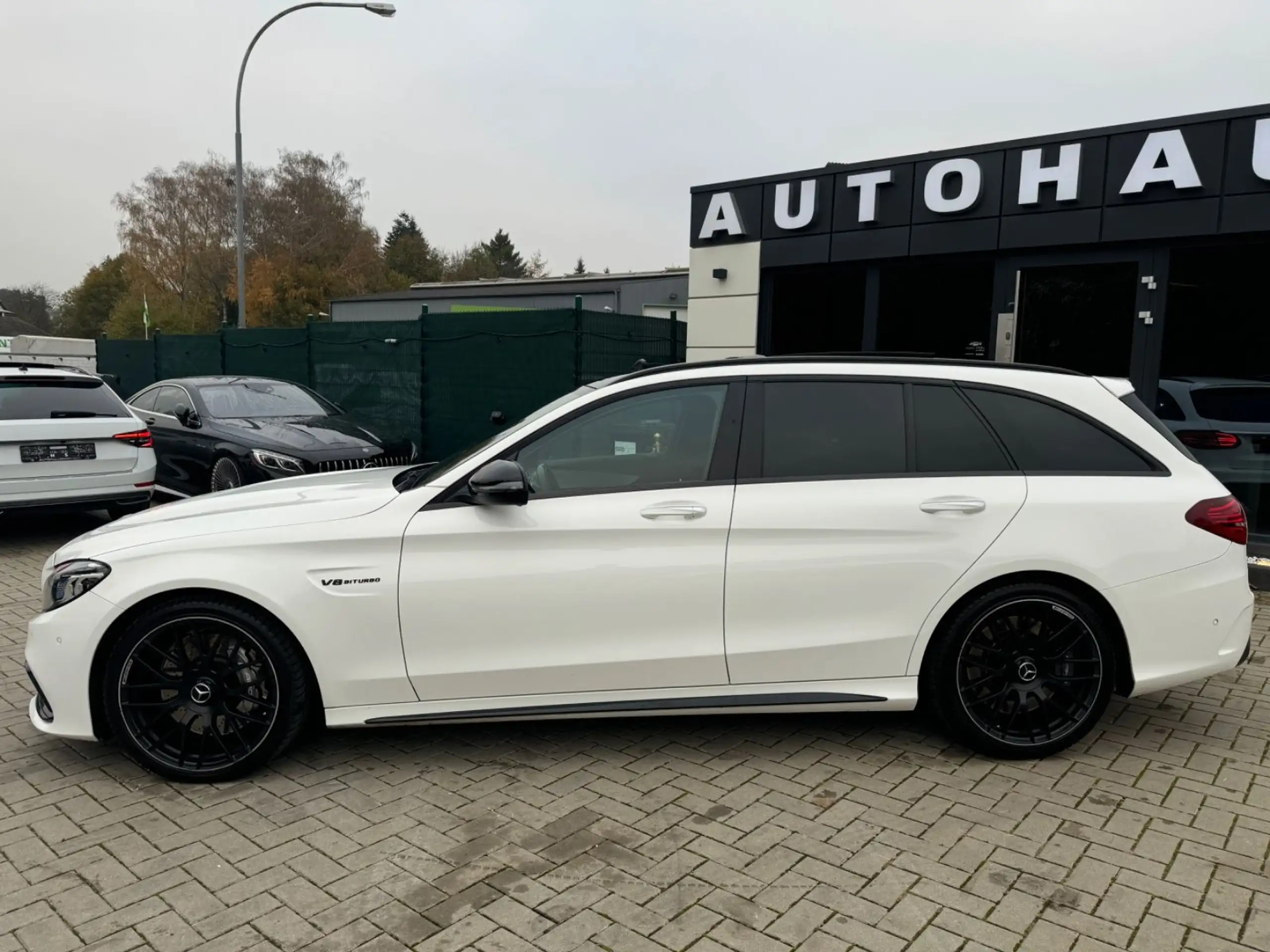 Mercedes-Benz - C 63 AMG