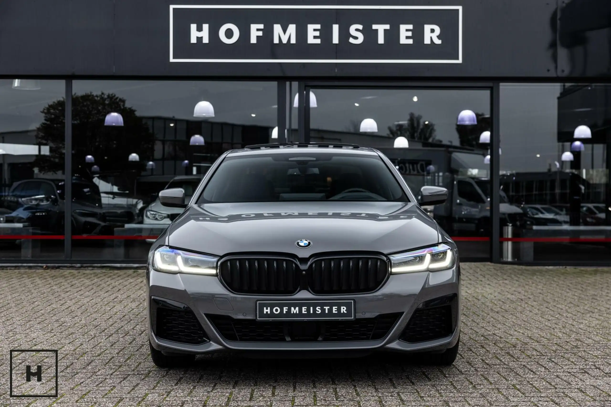 BMW - 530