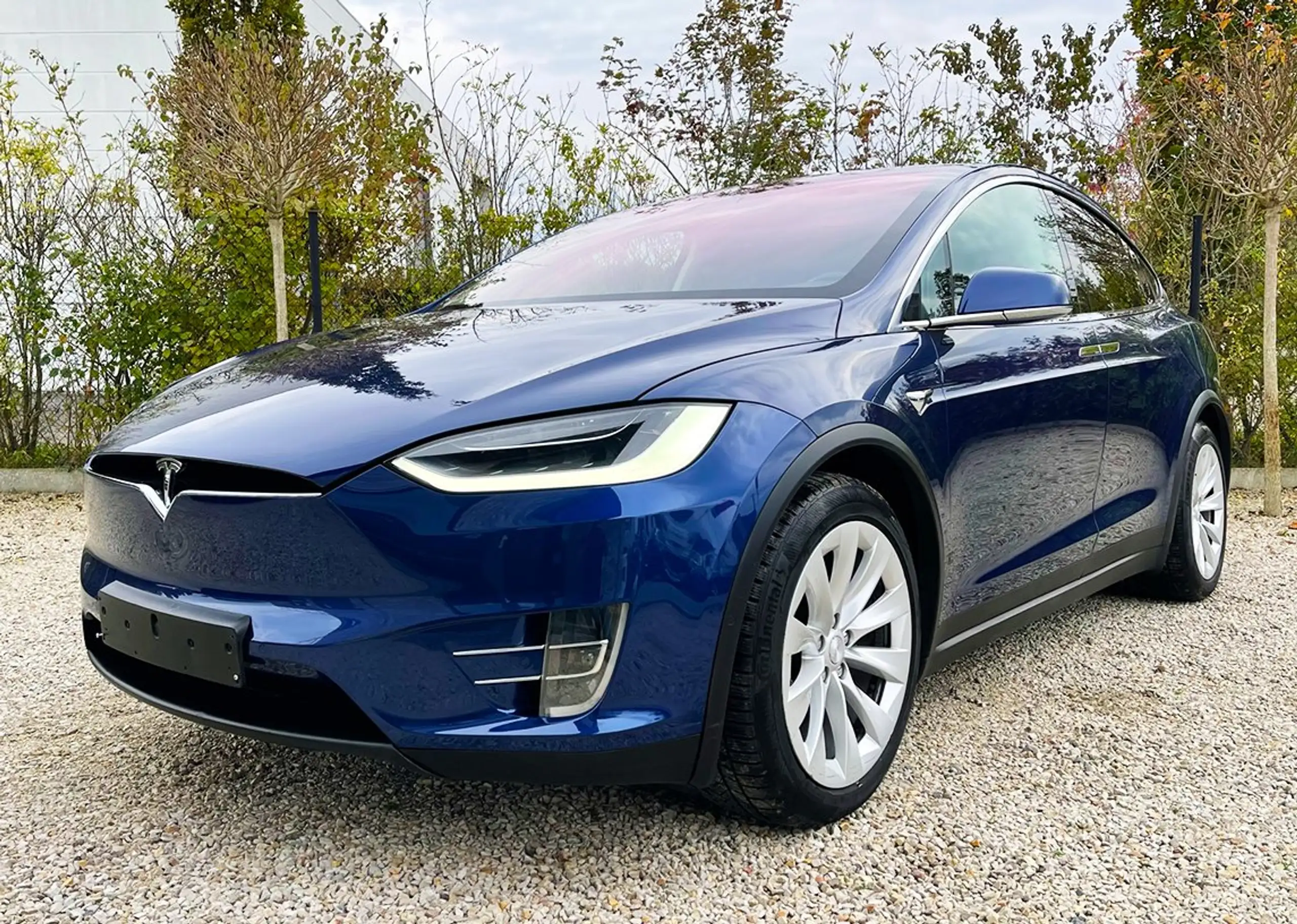 Tesla - Model X