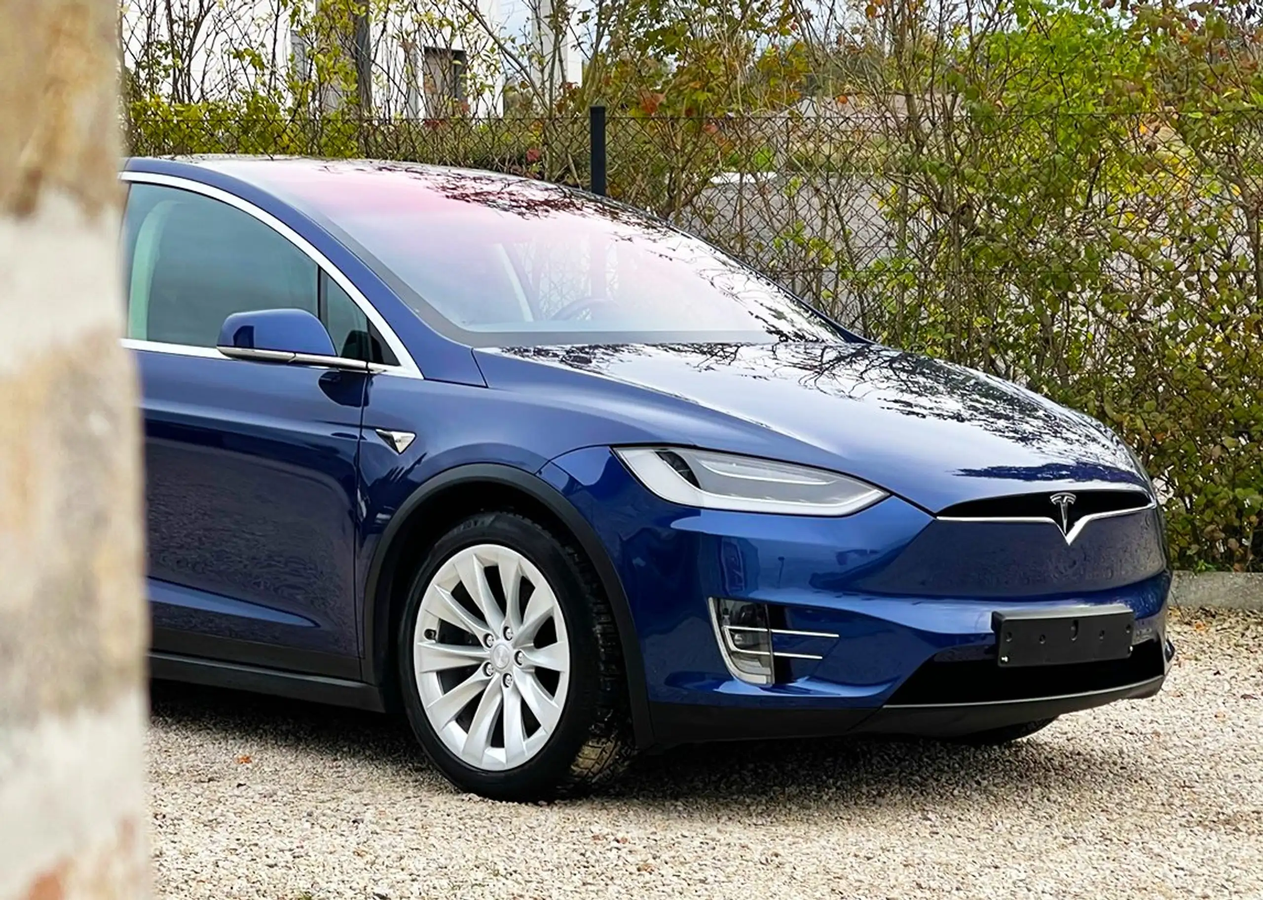 Tesla - Model X