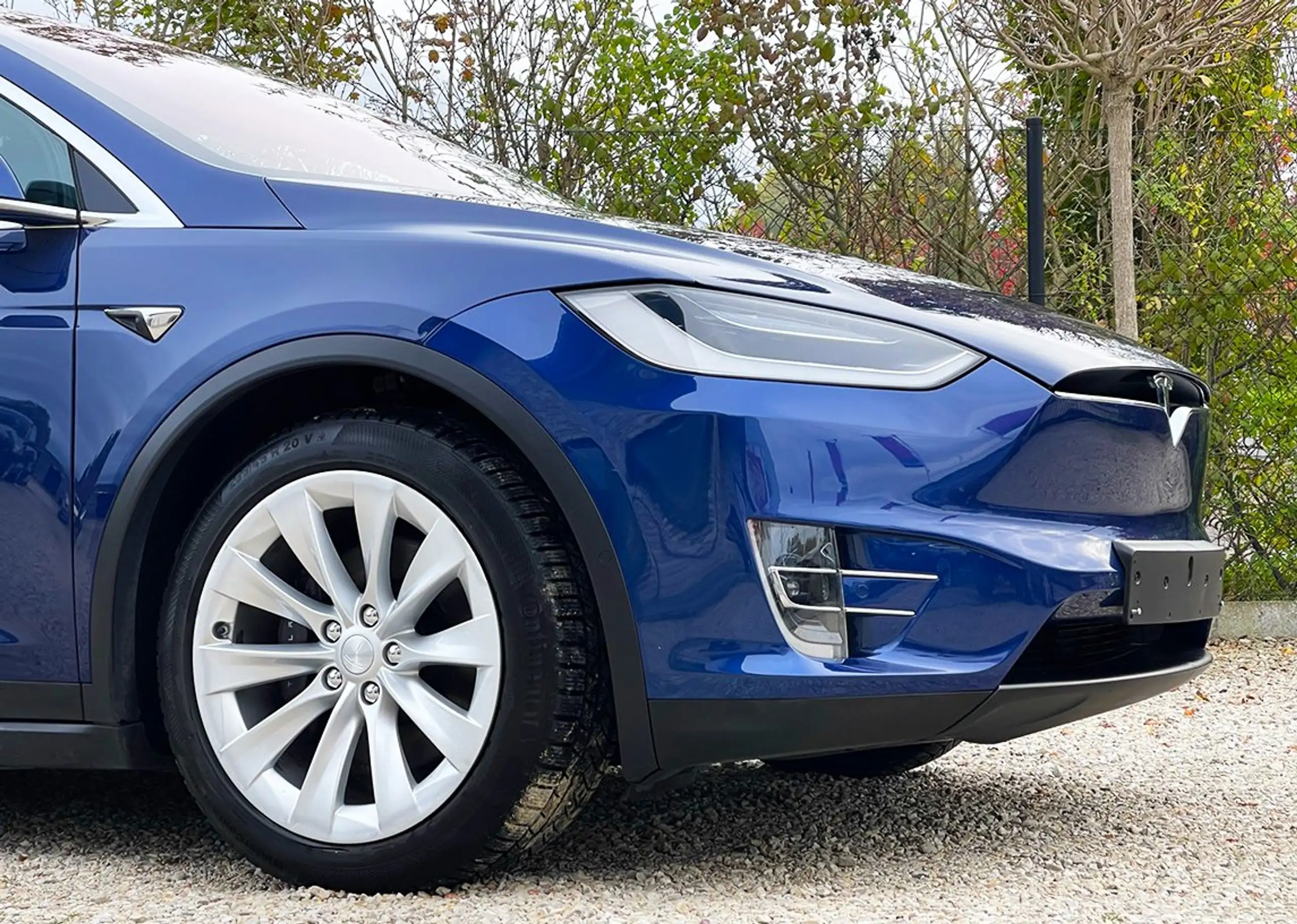 Tesla - Model X