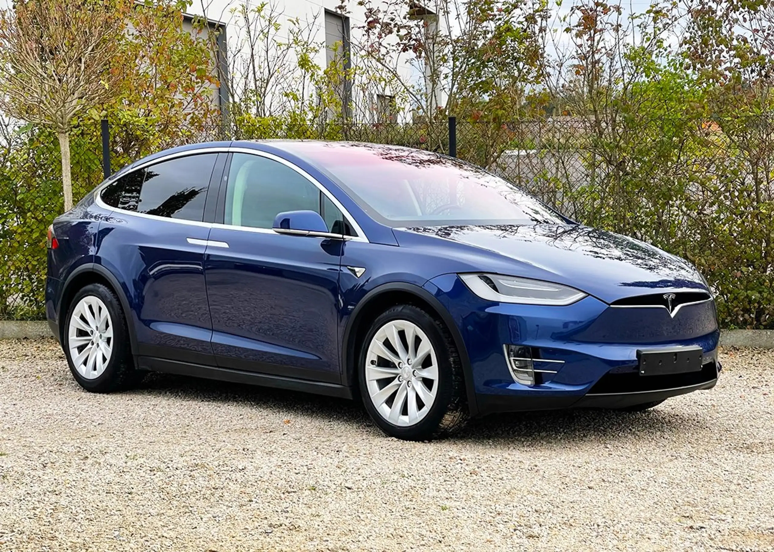 Tesla - Model X