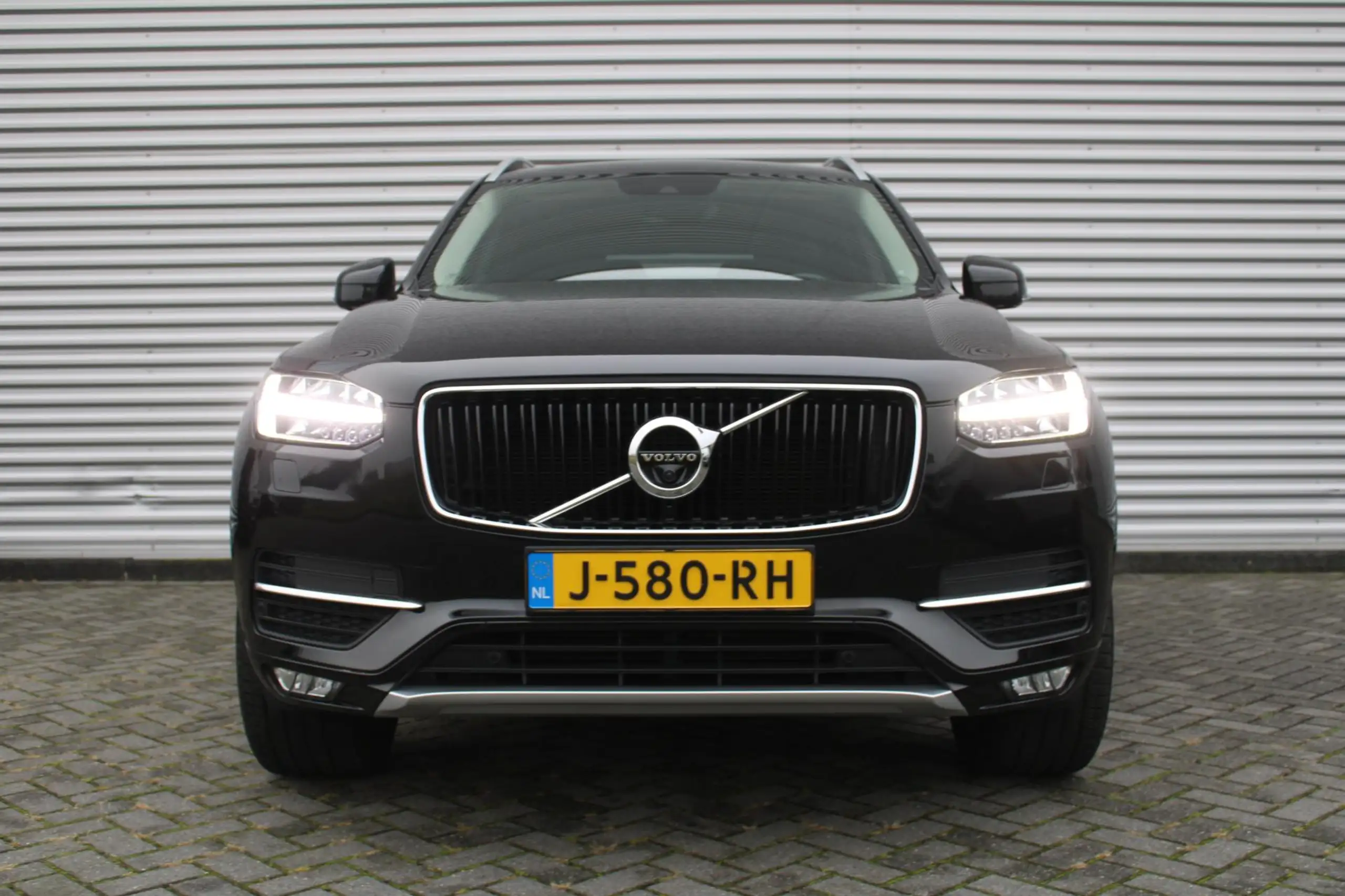 Volvo - XC90