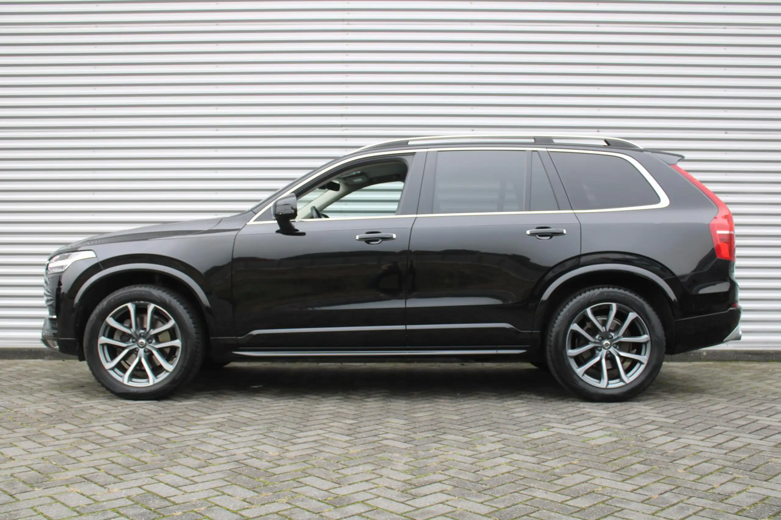 Volvo - XC90