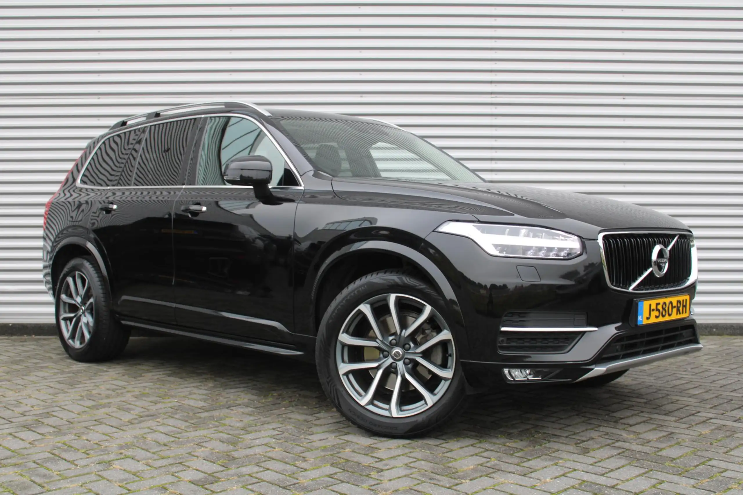 Volvo - XC90