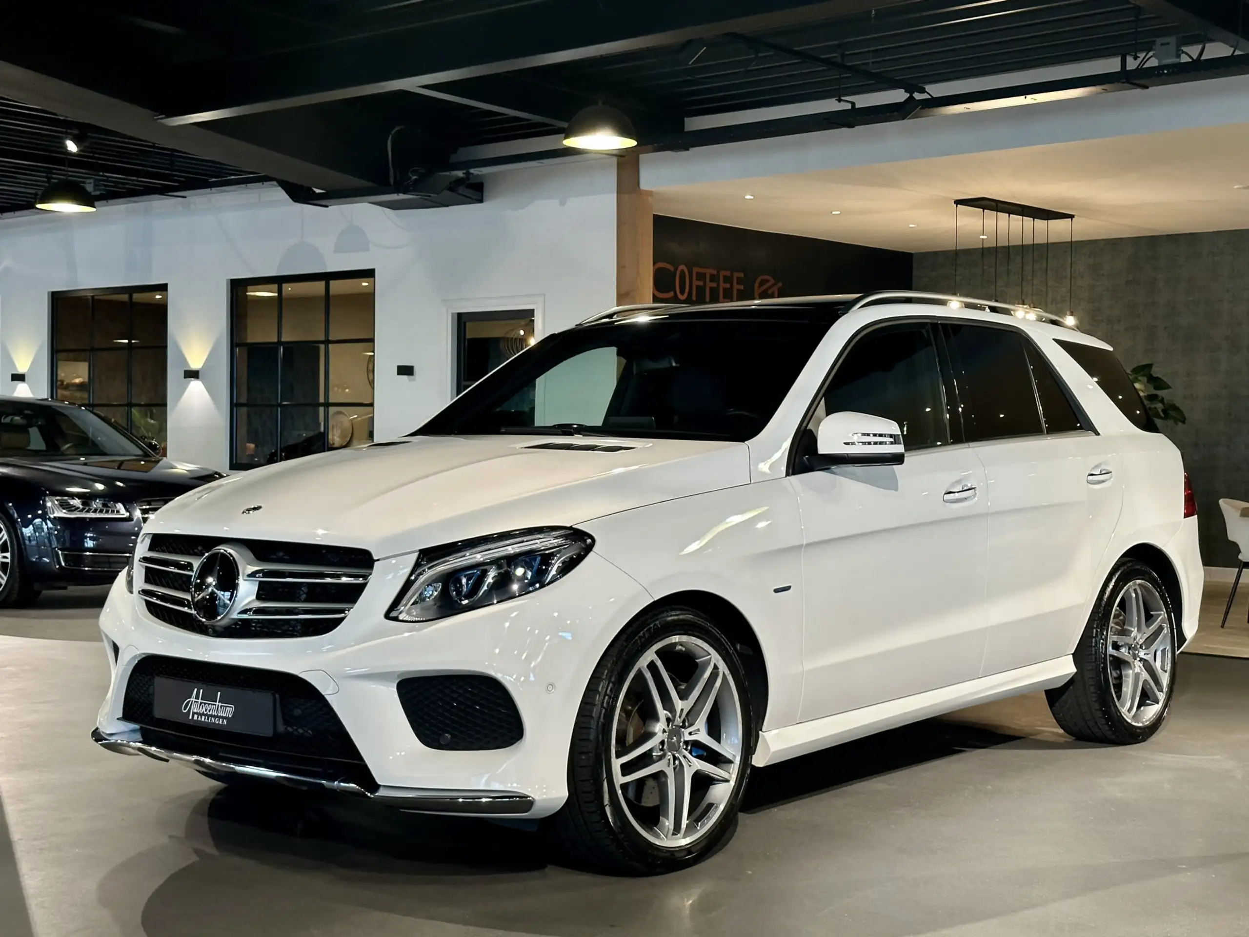 Mercedes-Benz - GLE 500