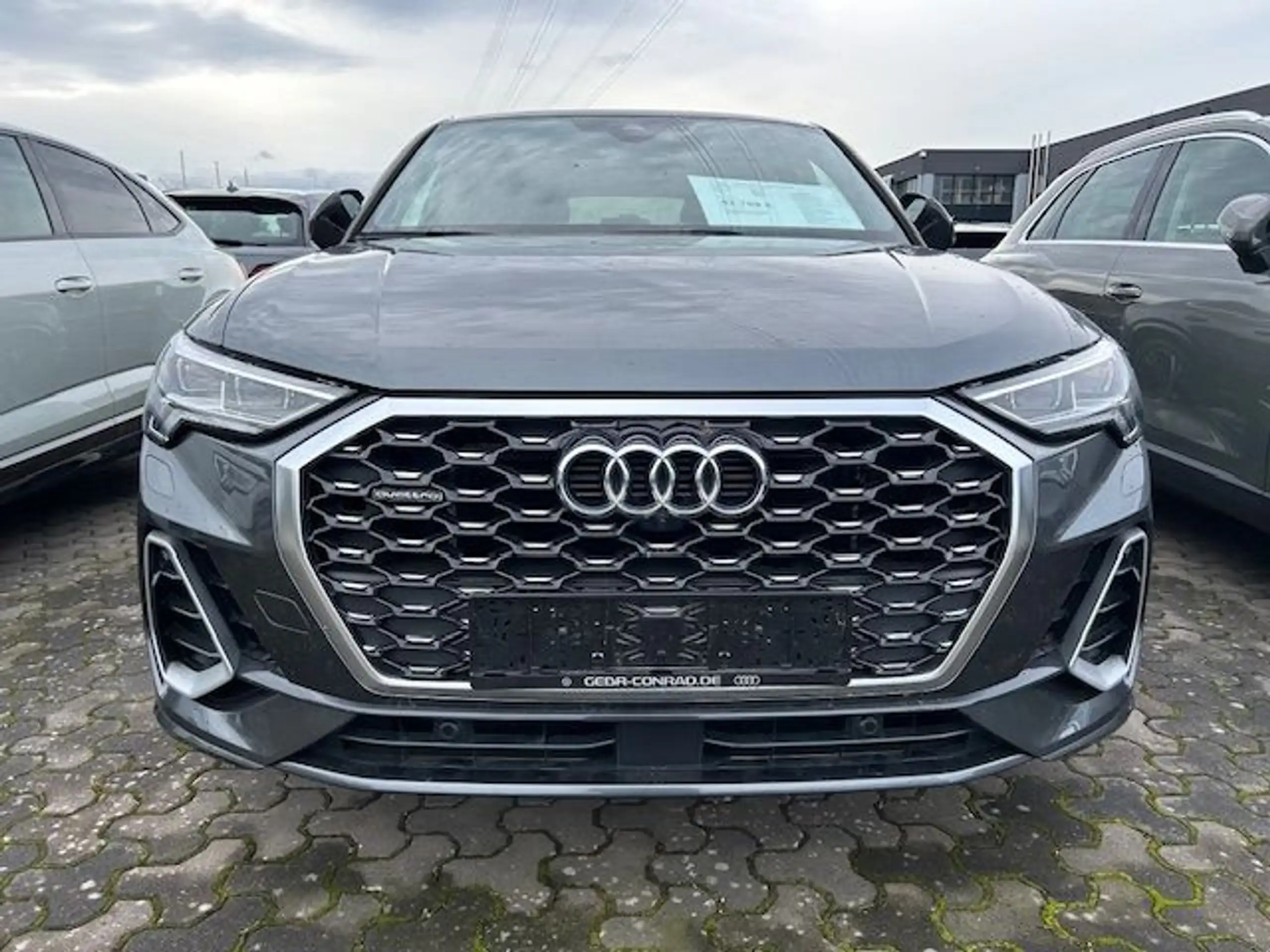 Audi - Q3