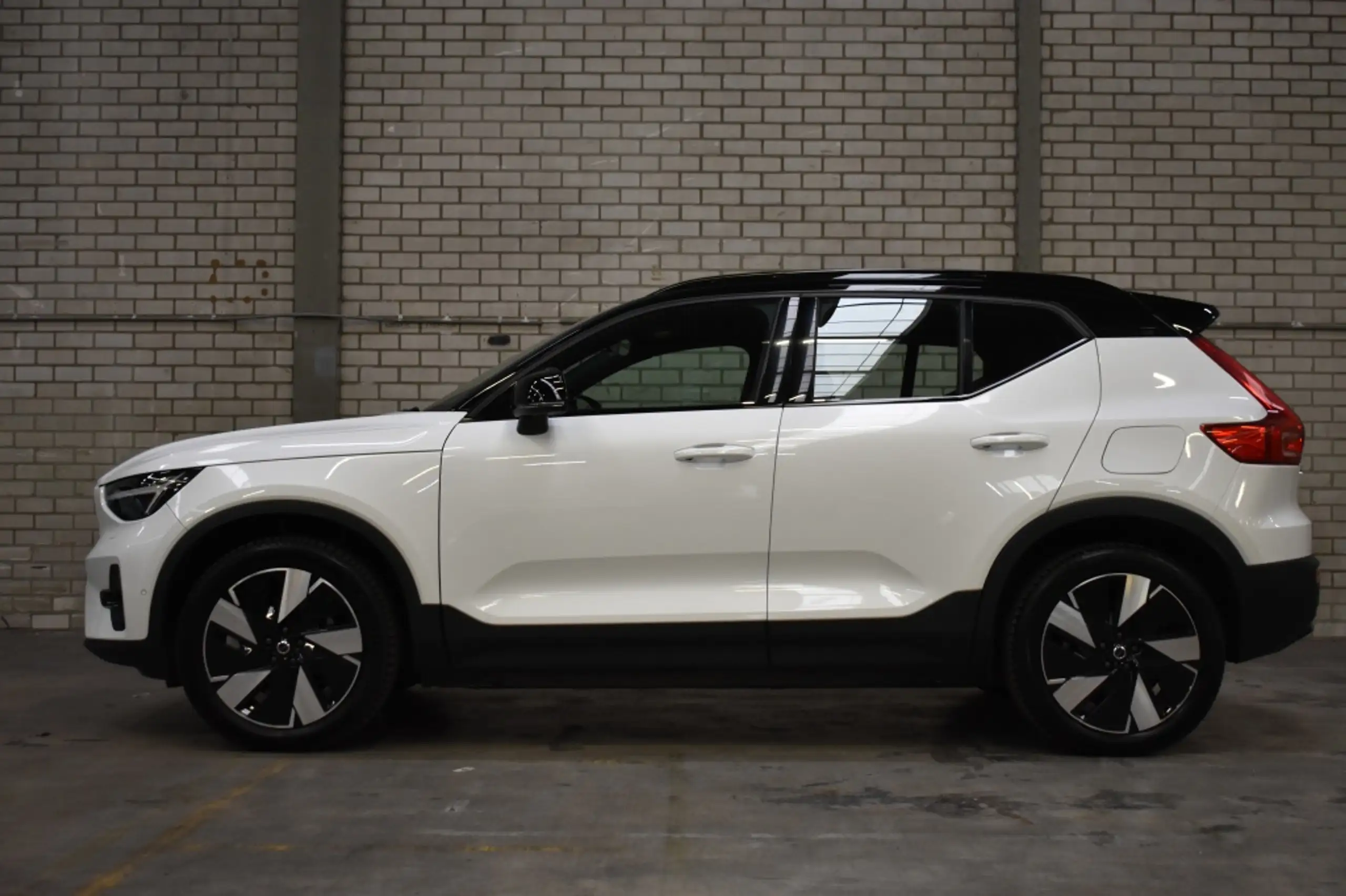 Volvo - XC40