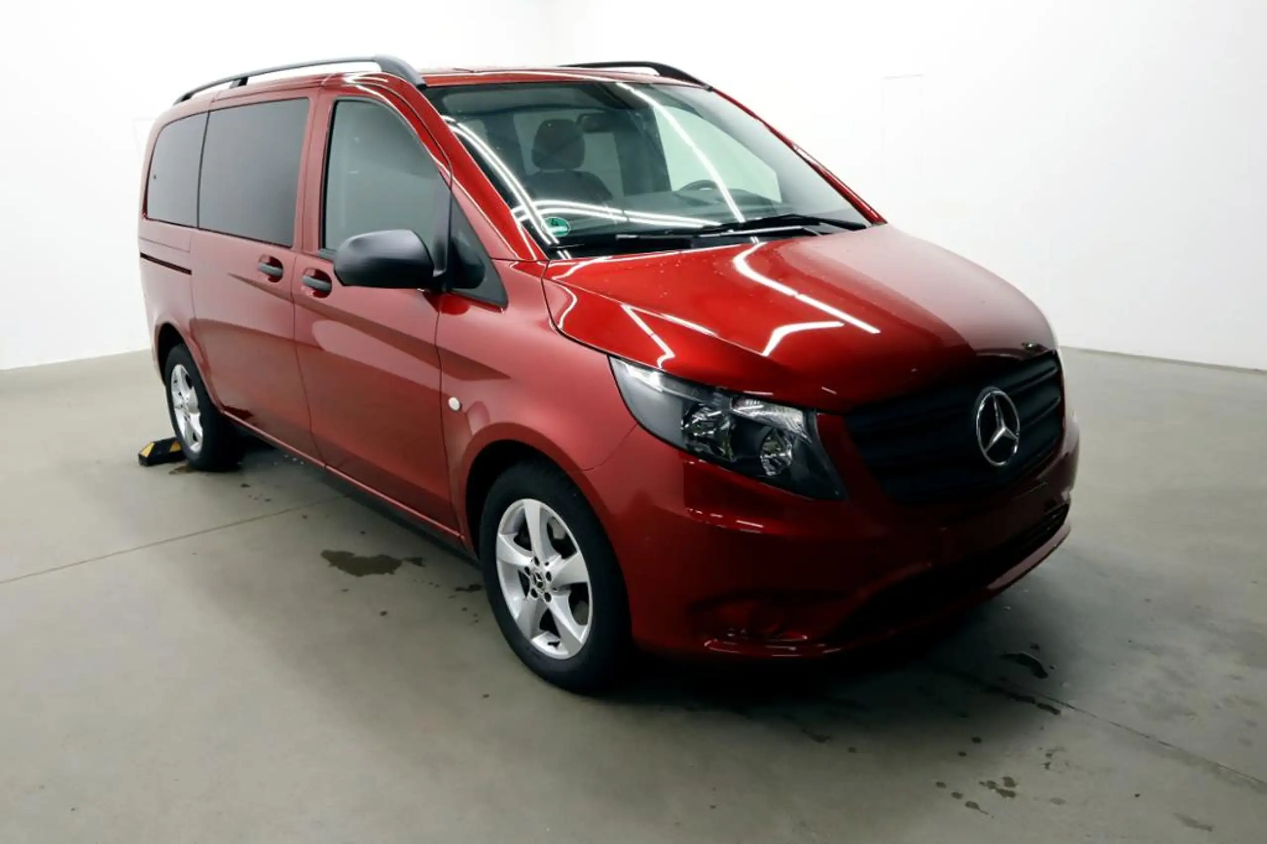 Mercedes-Benz - Vito