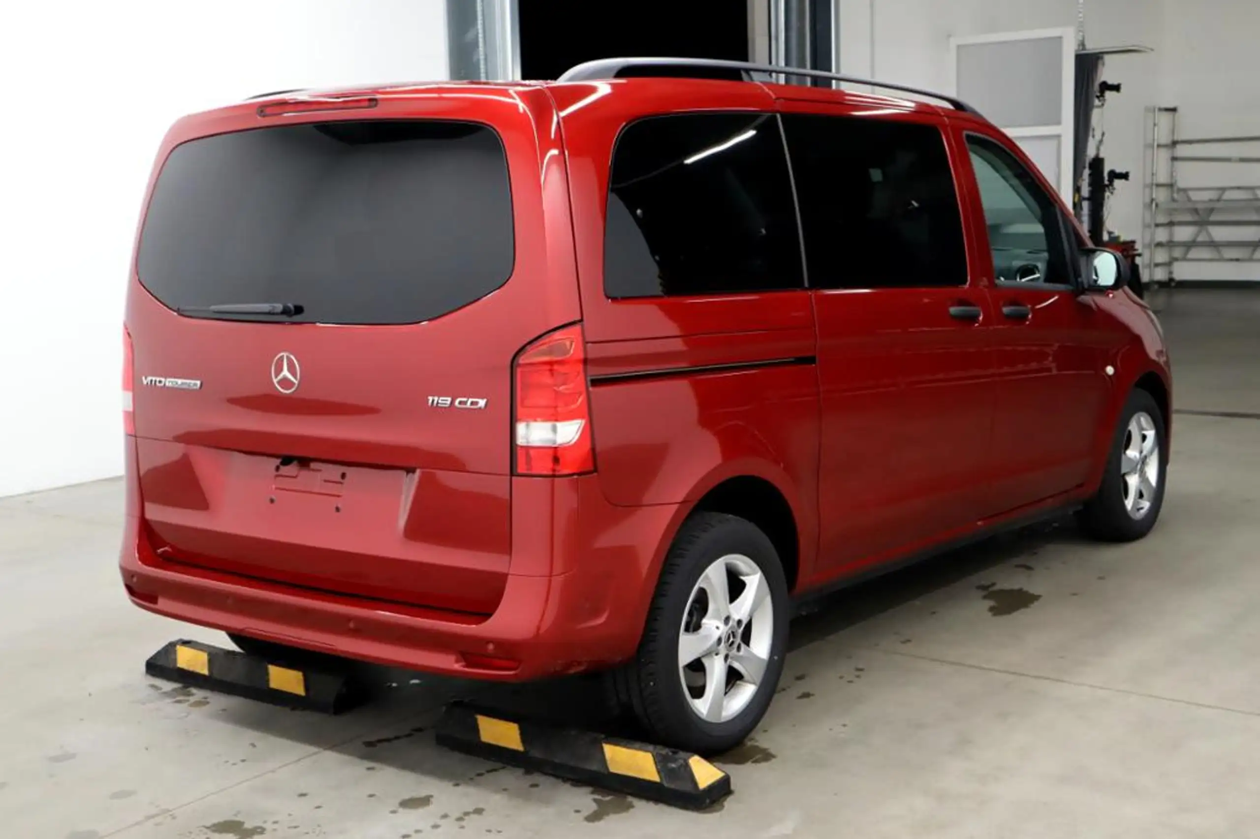 Mercedes-Benz - Vito