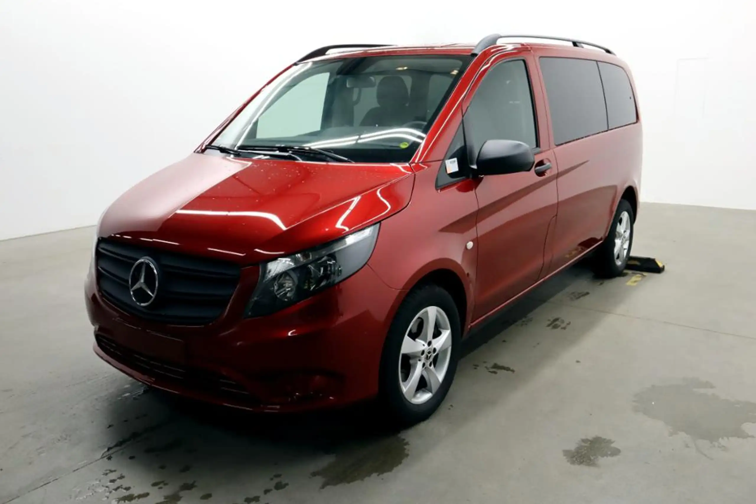 Mercedes-Benz - Vito