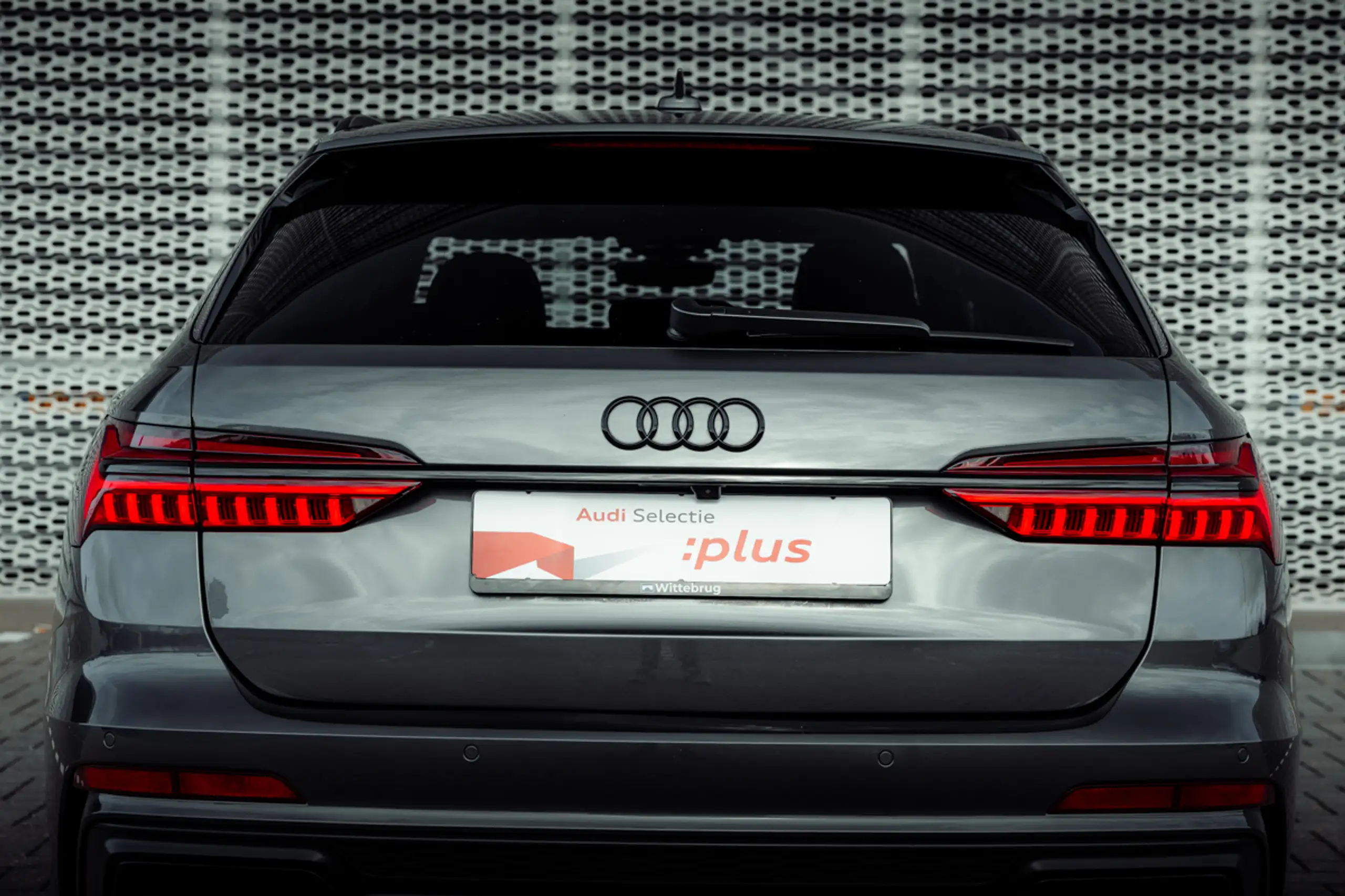 Audi - A6