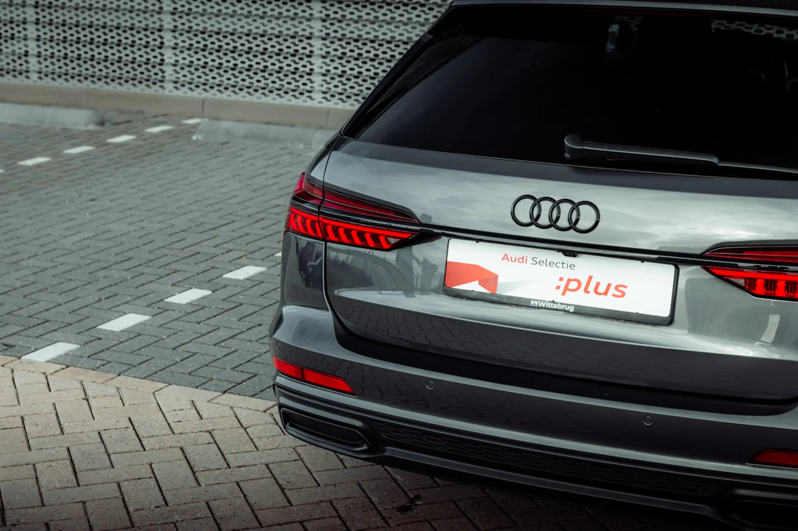 Audi - A6