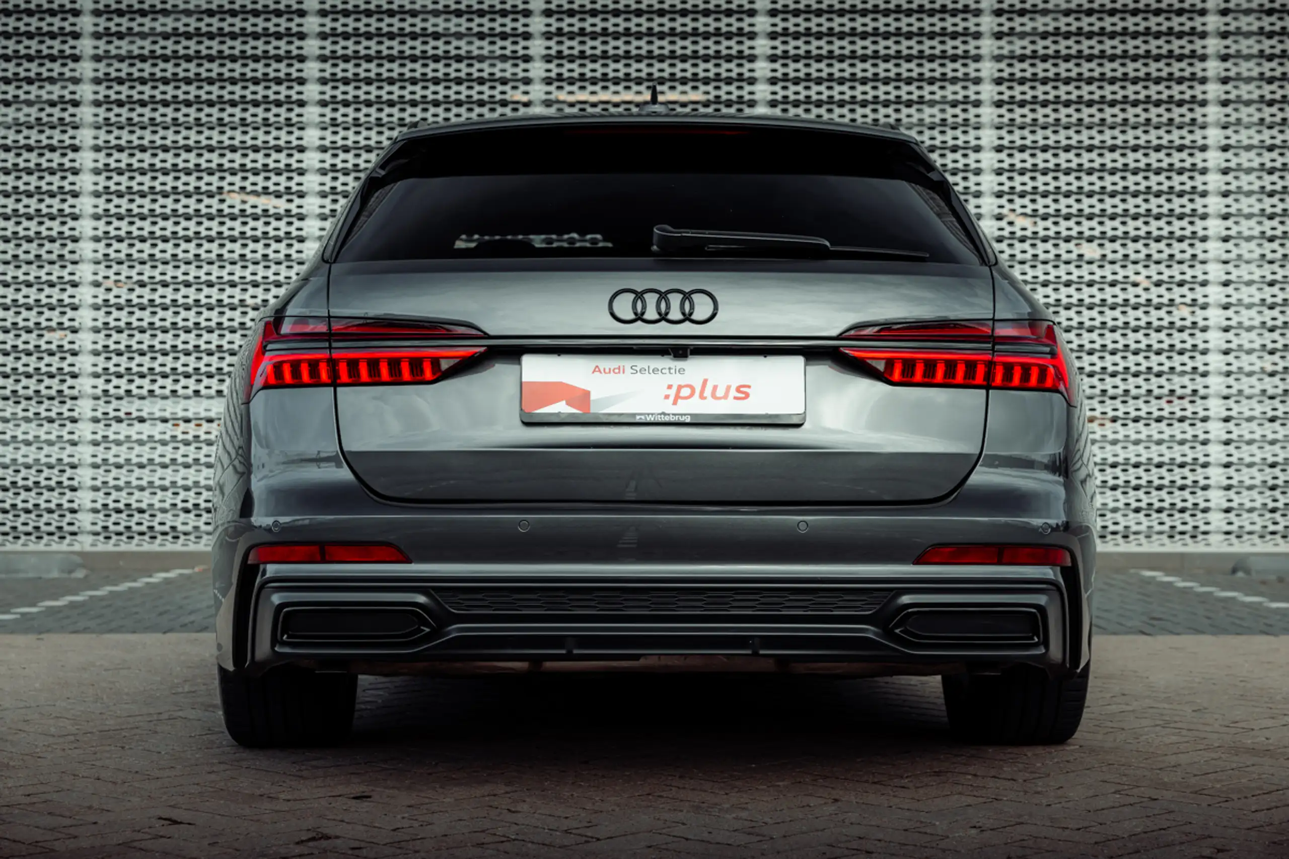 Audi - A6