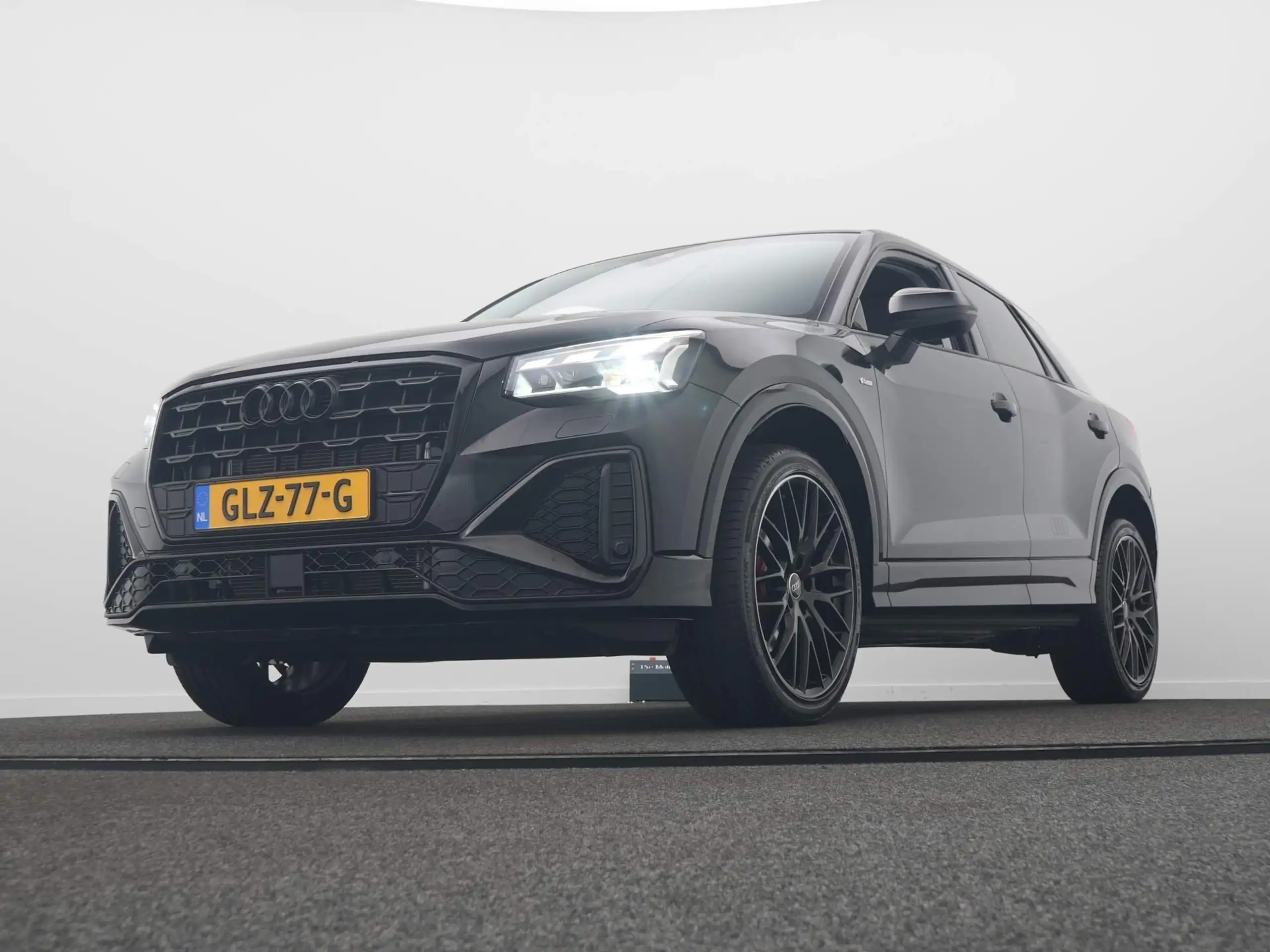 Audi - Q2