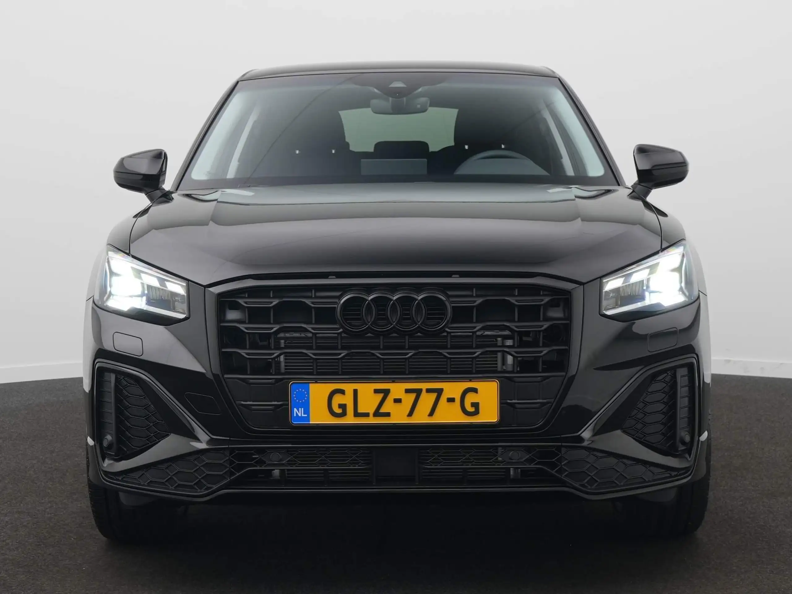 Audi - Q2