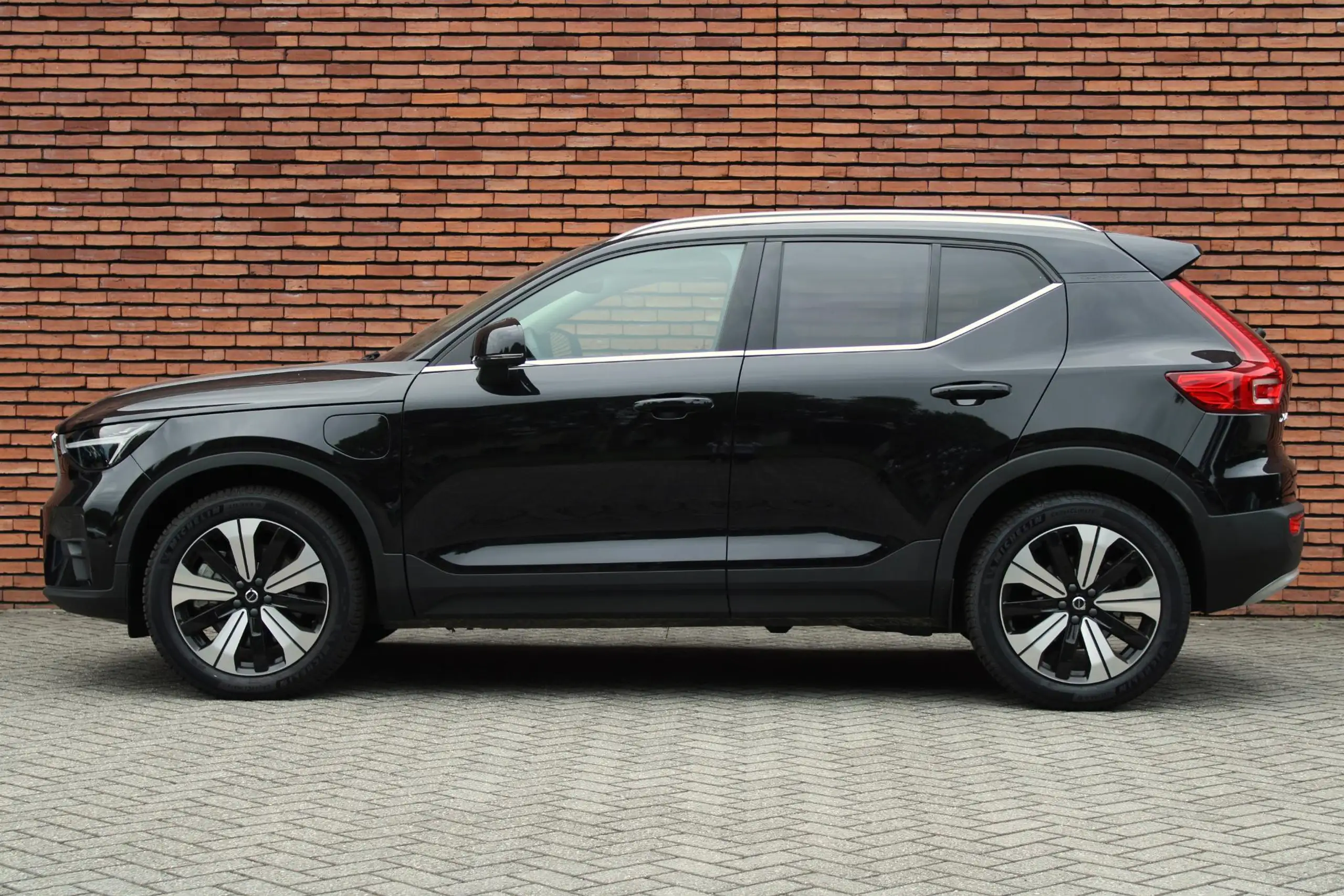 Volvo - XC40