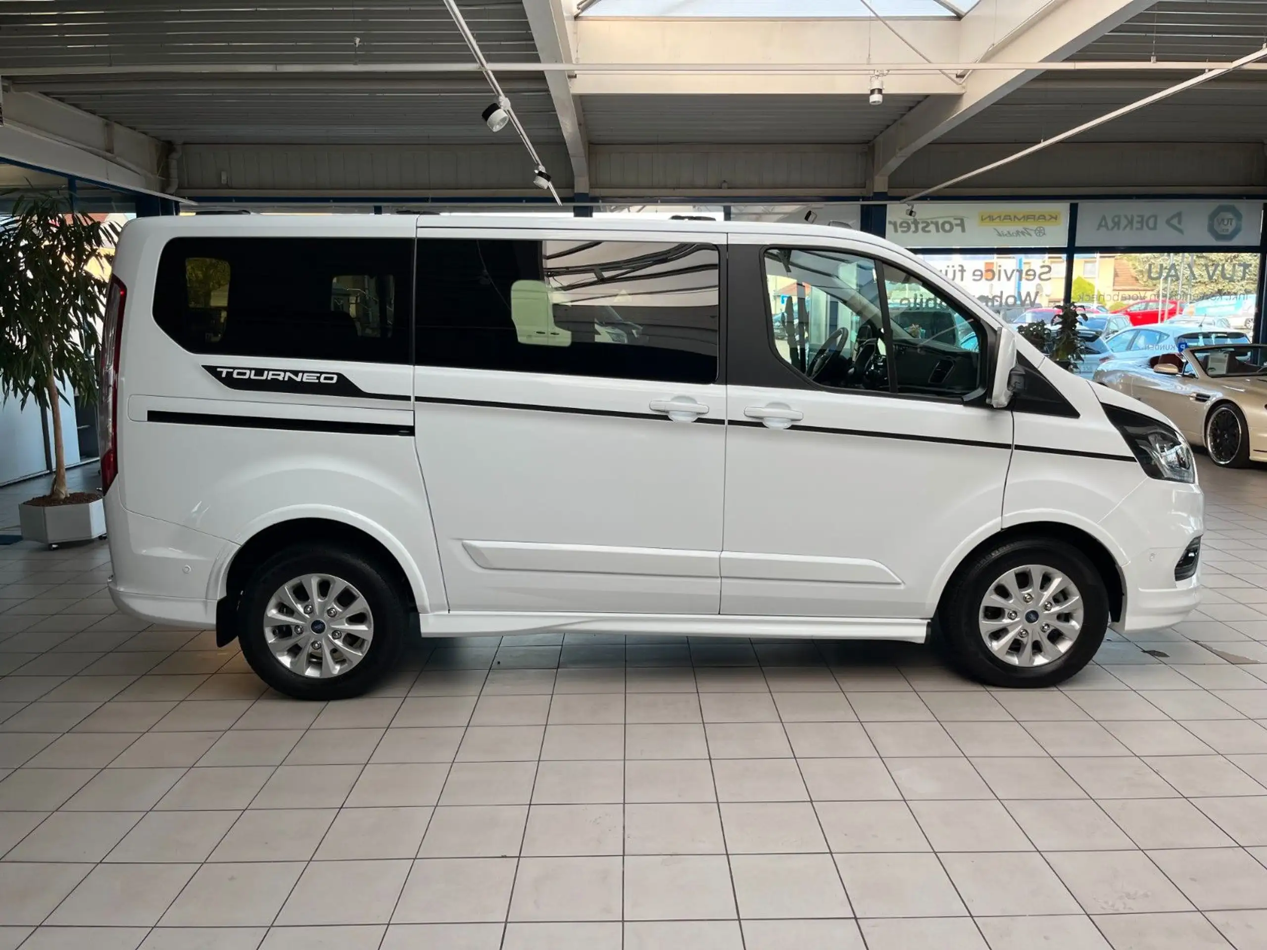 Ford - Tourneo Custom