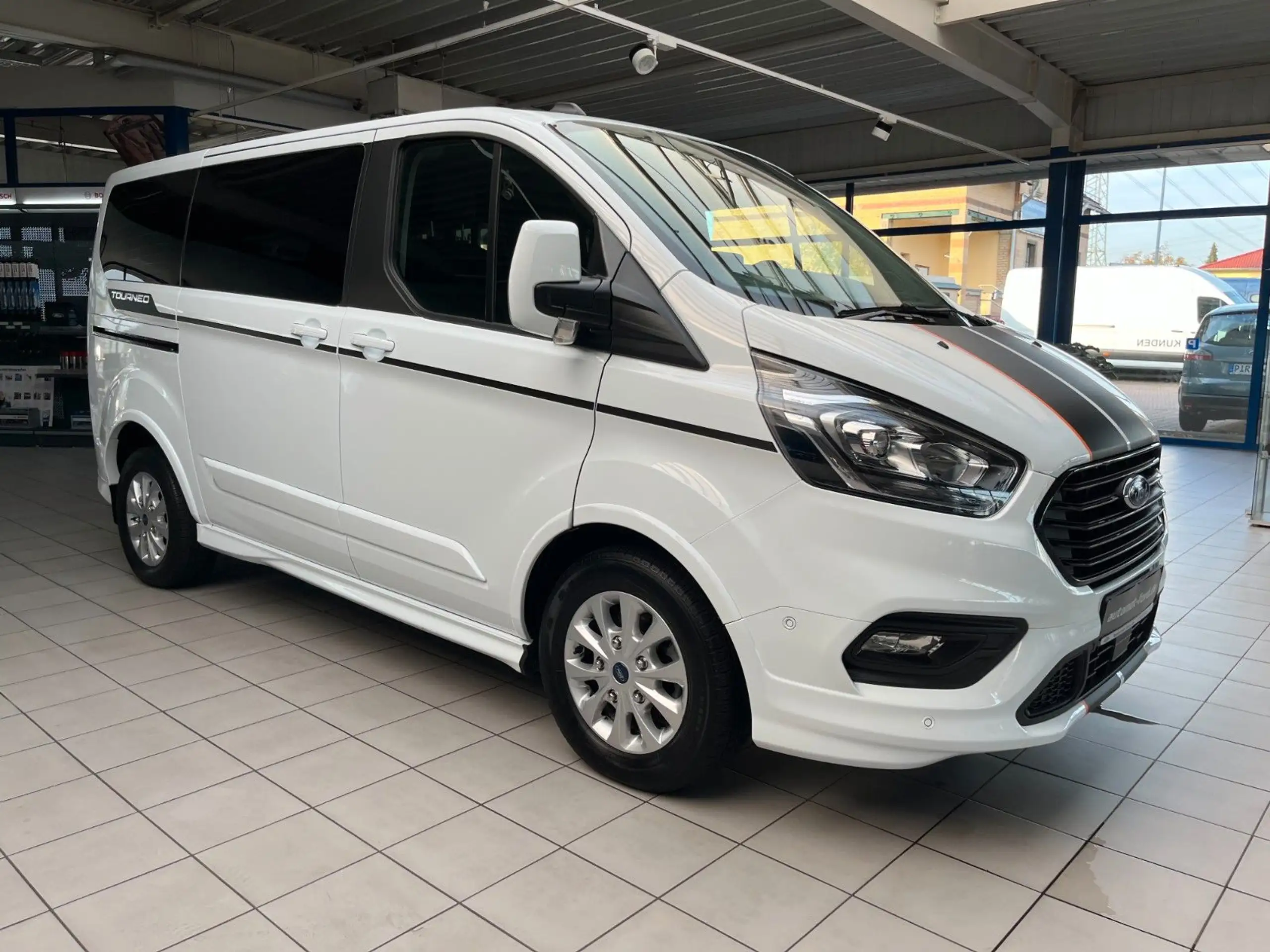 Ford - Tourneo Custom