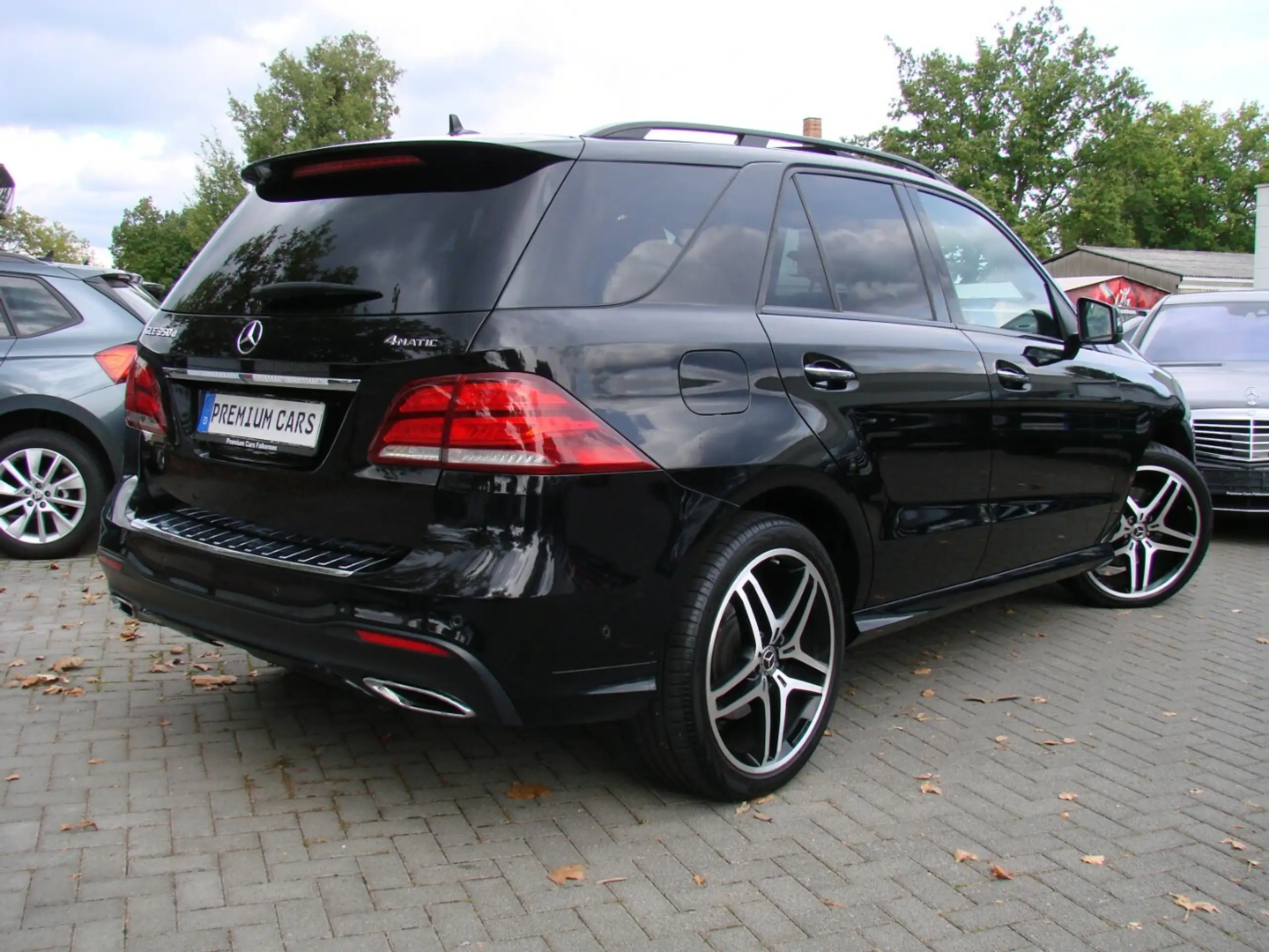 Mercedes-Benz - GLE 350