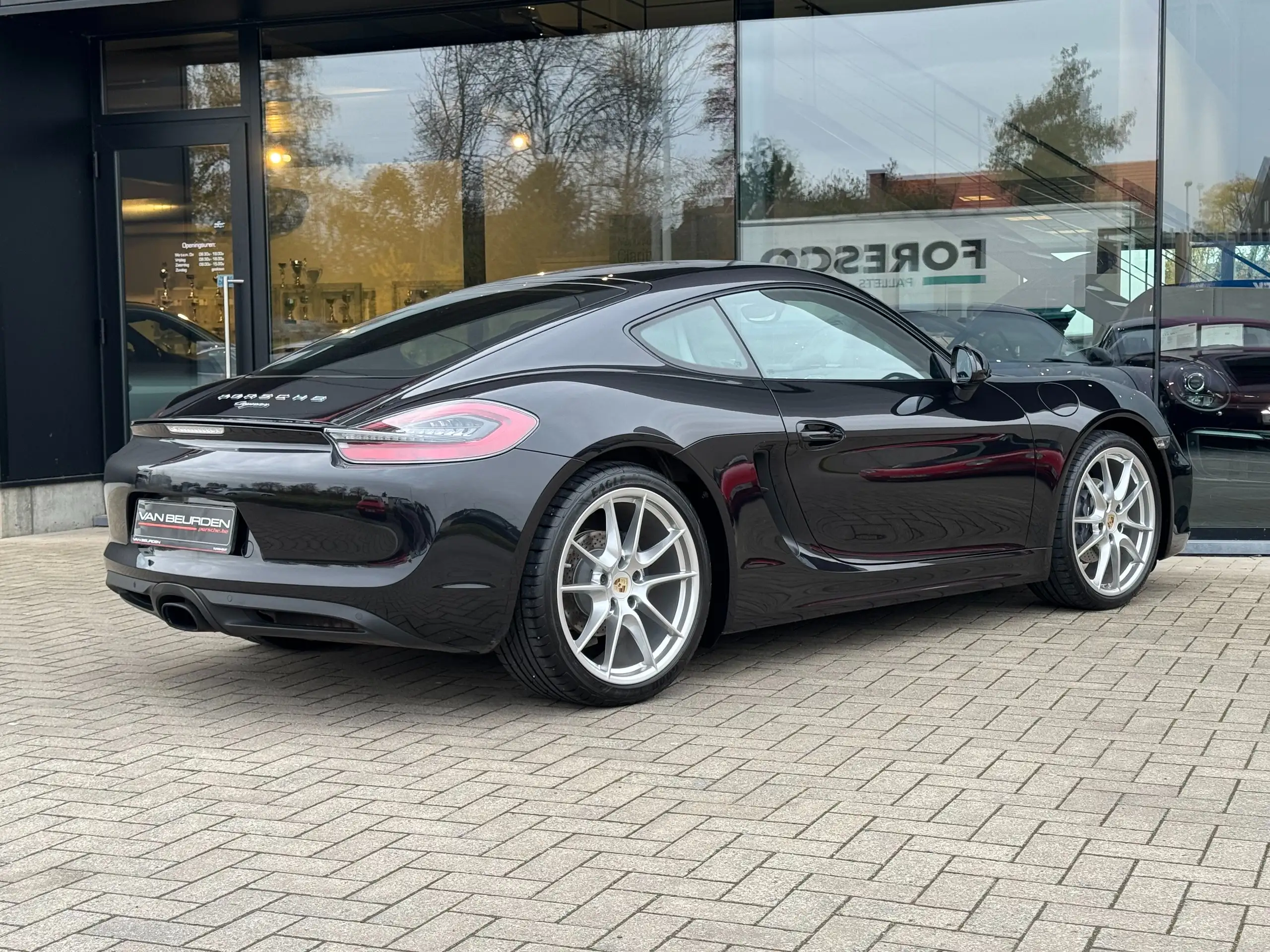 Porsche - Cayman