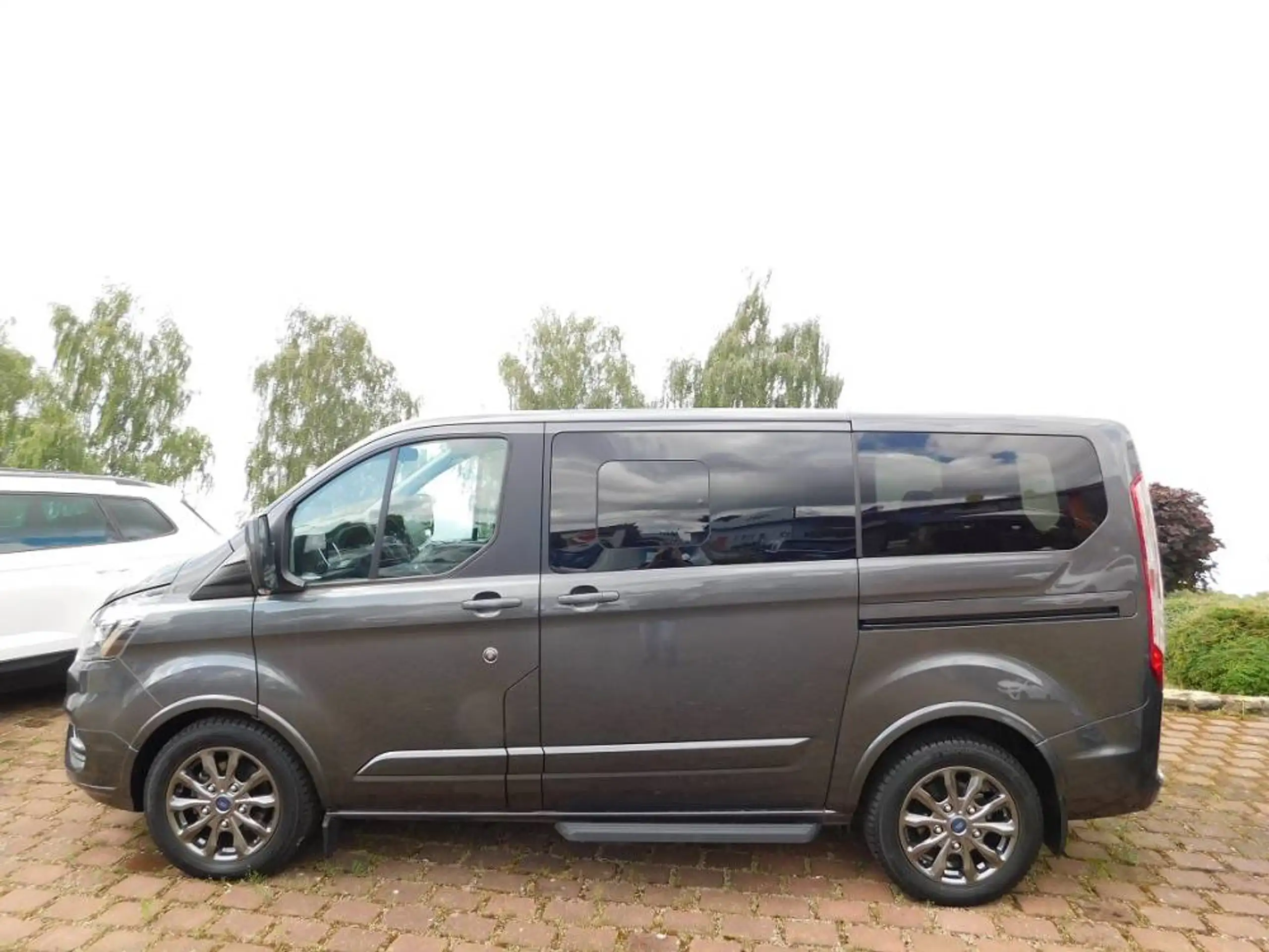 Ford - Tourneo Custom