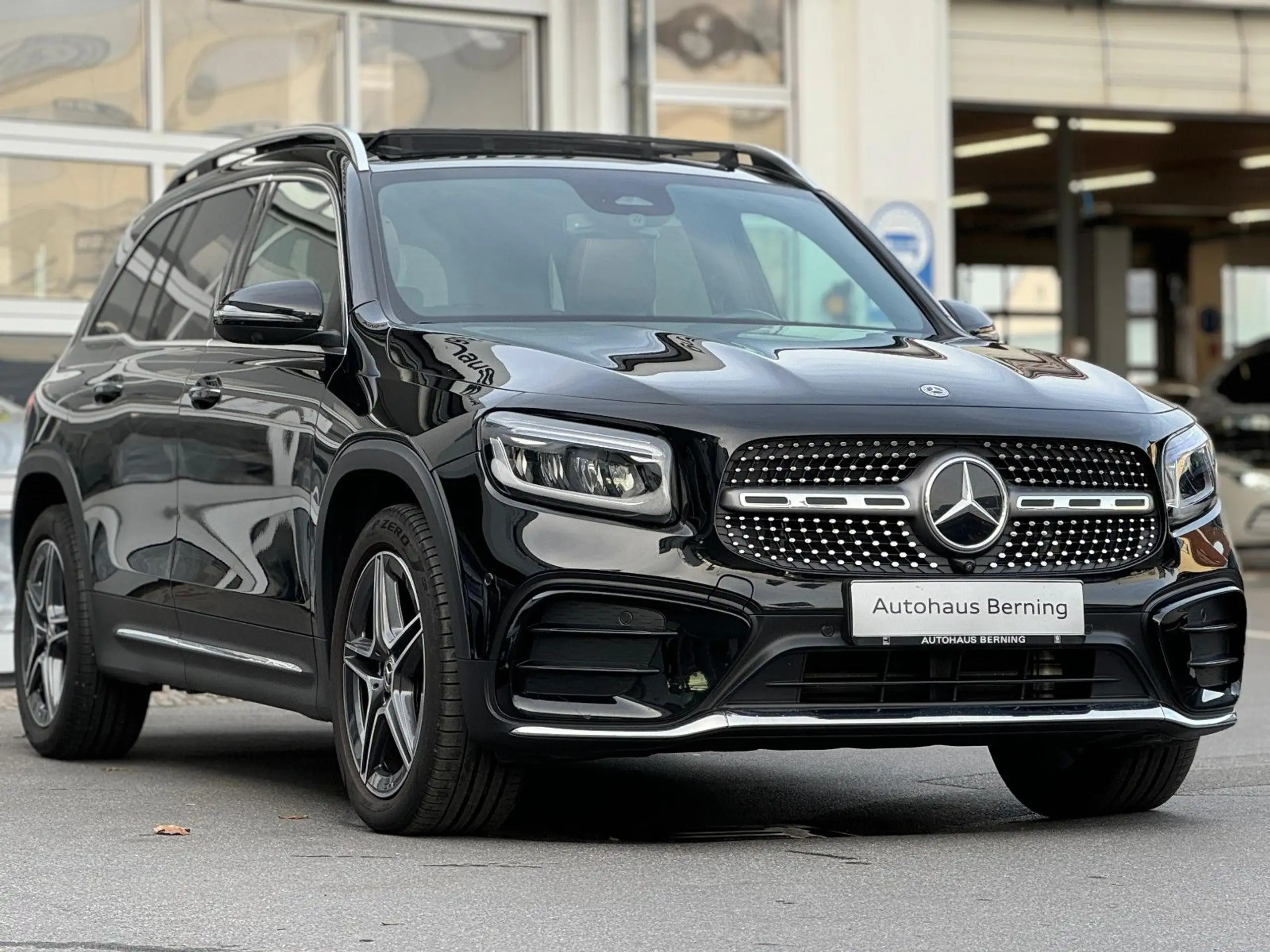 Mercedes-Benz GLB 200 2023