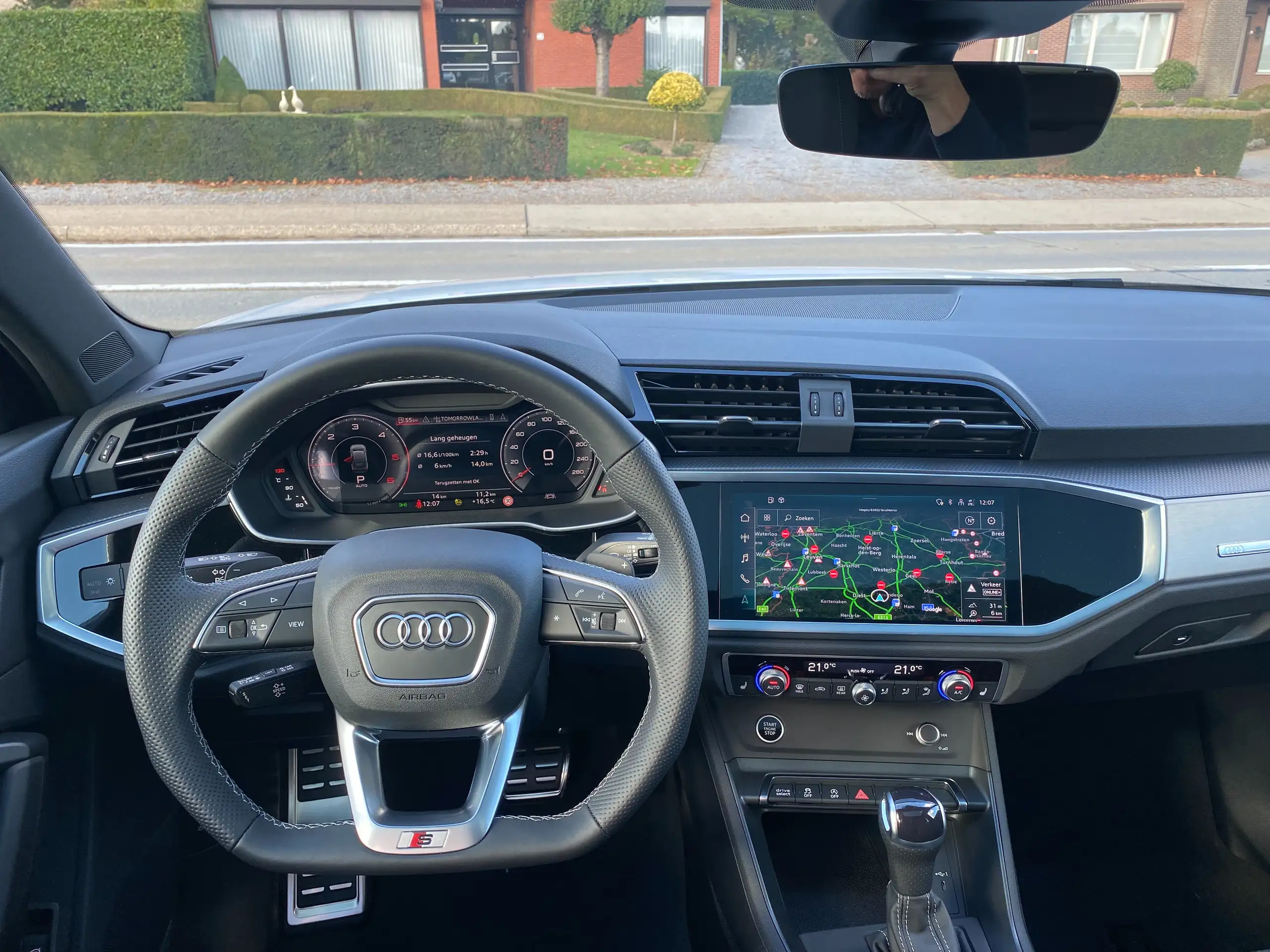 Audi - Q3