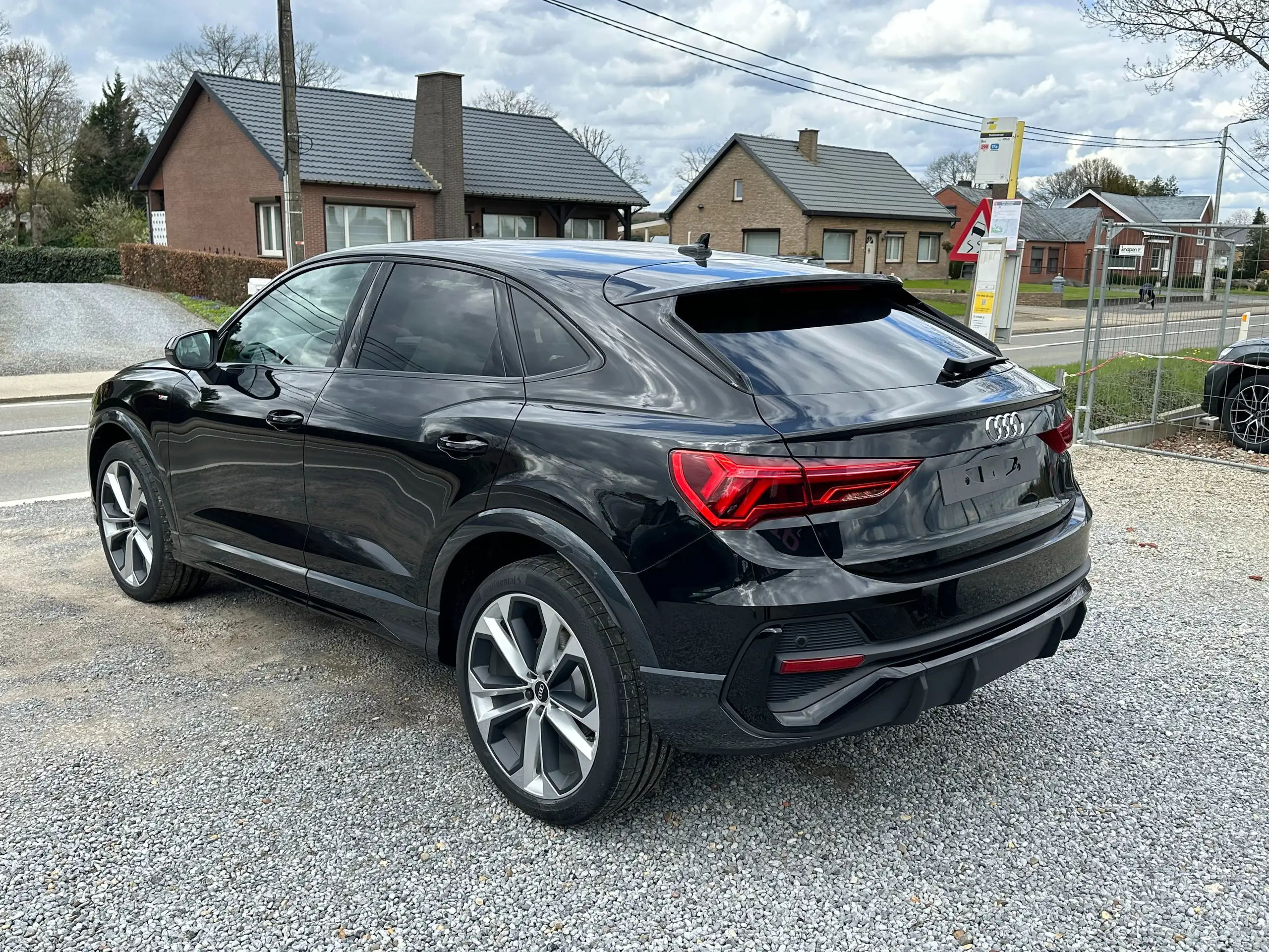 Audi - Q3